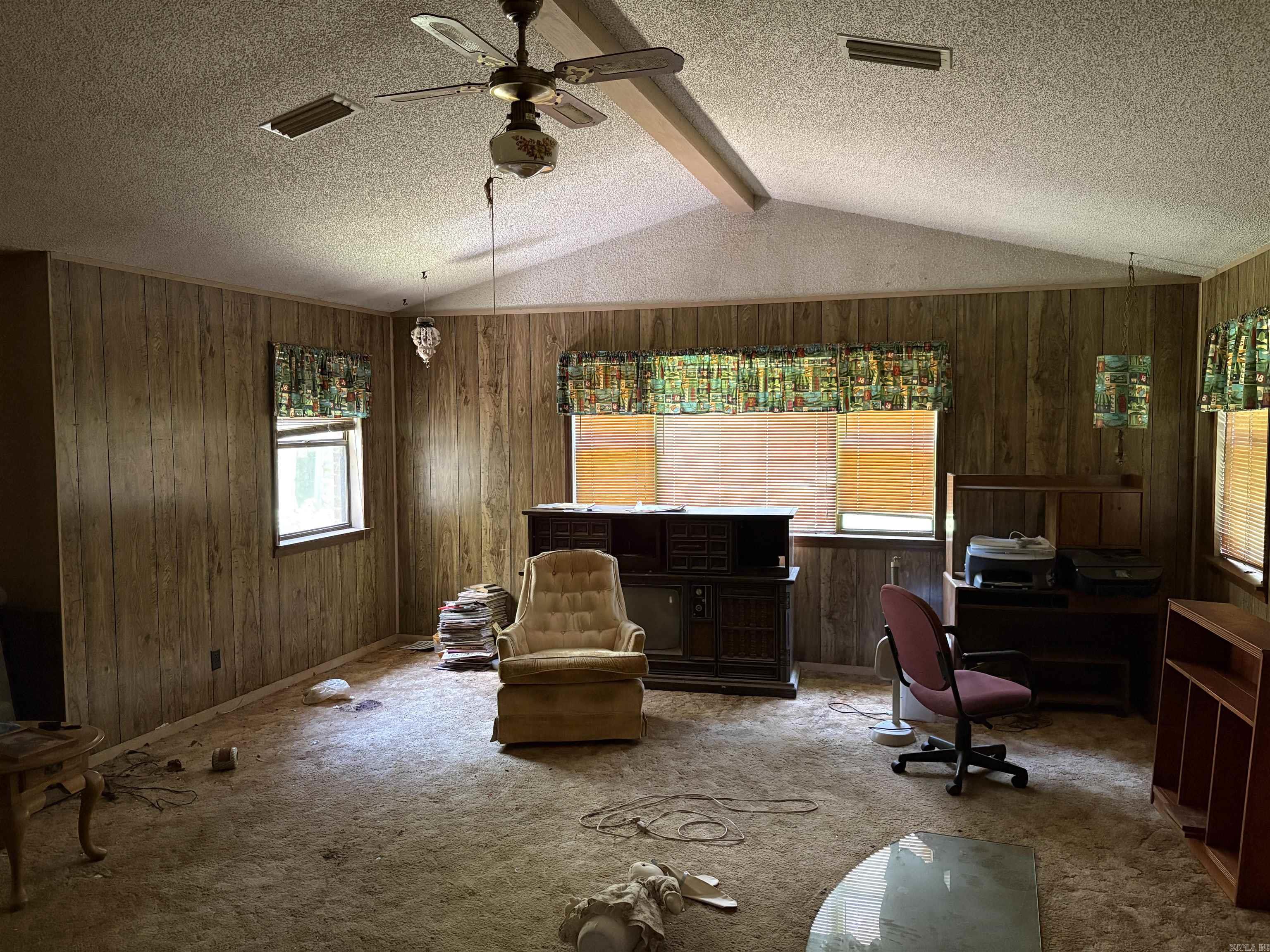 464 Hwy 286 E Property Photo 4