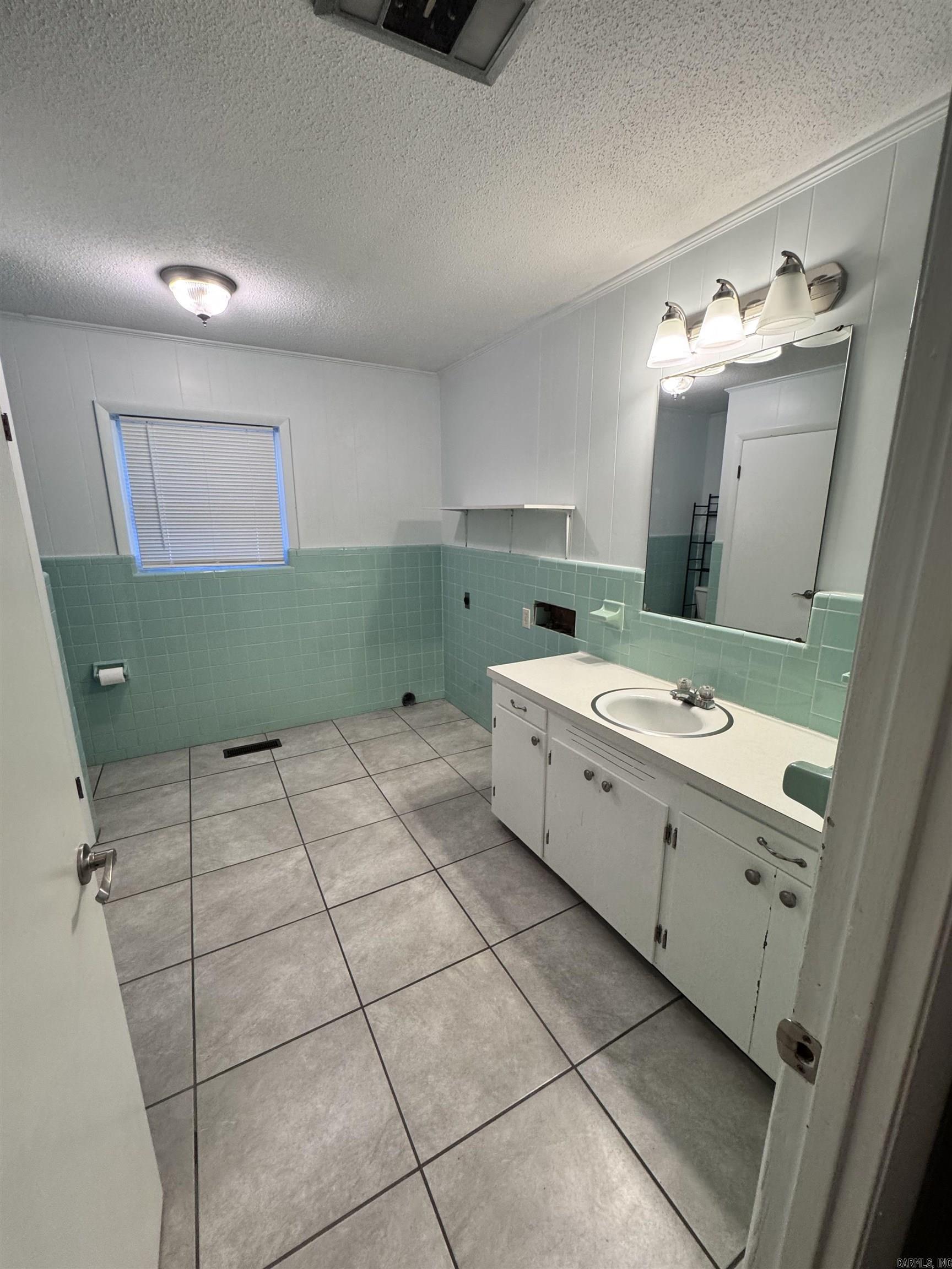 15201 Mccaleb Property Photo 9