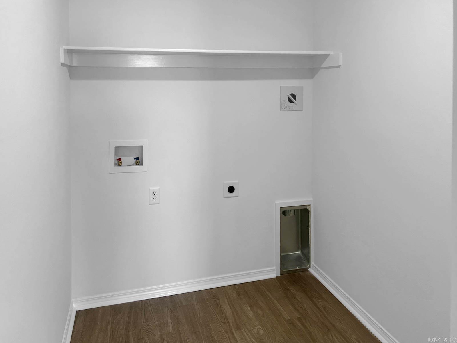504 S Cherry Street Property Photo 8