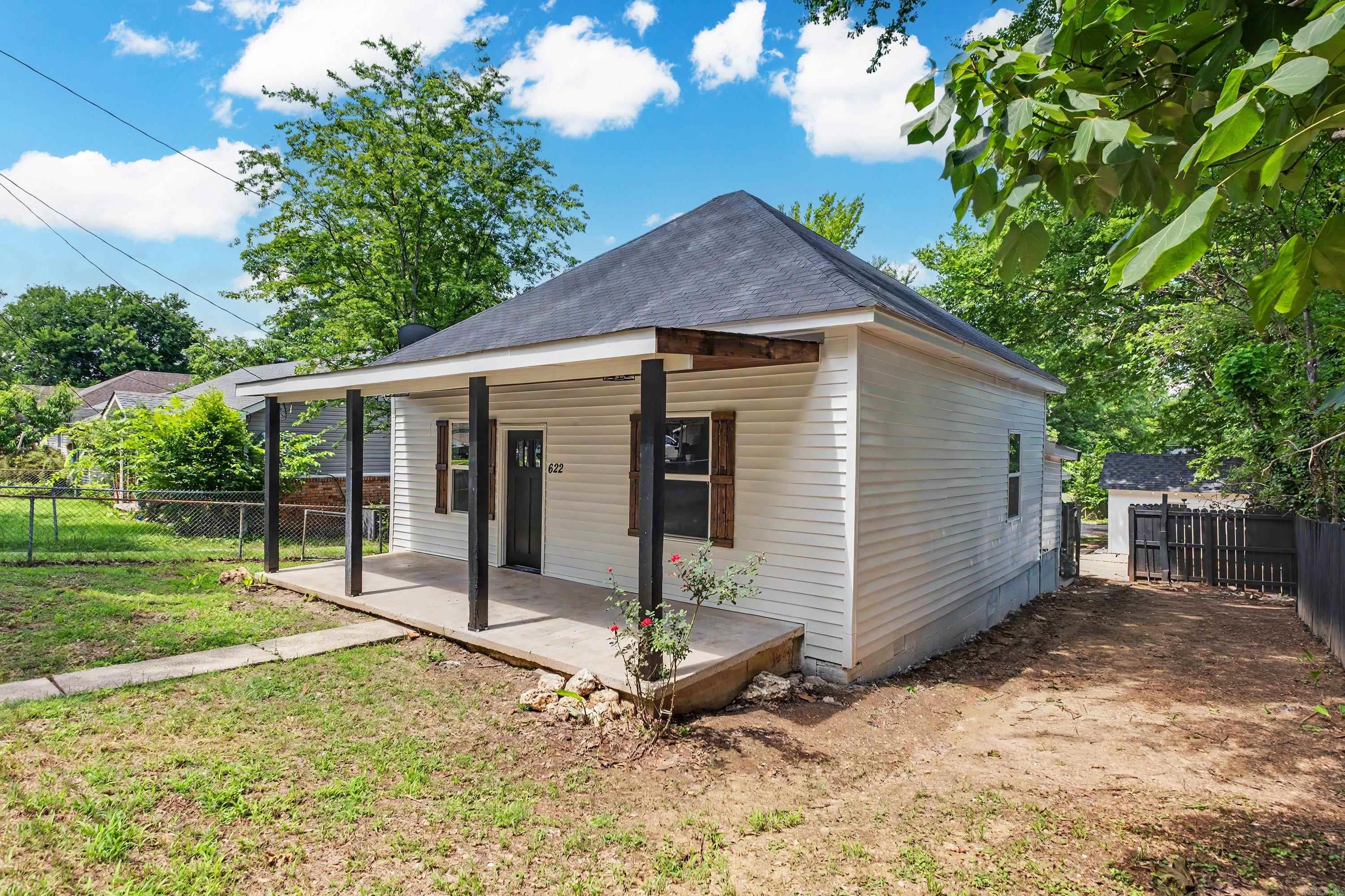 622 Denton Street Property Photo 3