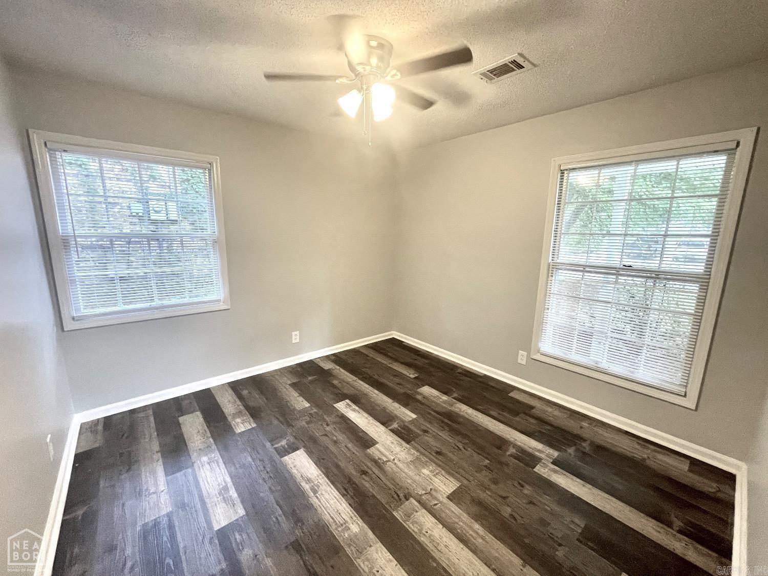 1705 Colonial Road Property Photo 10