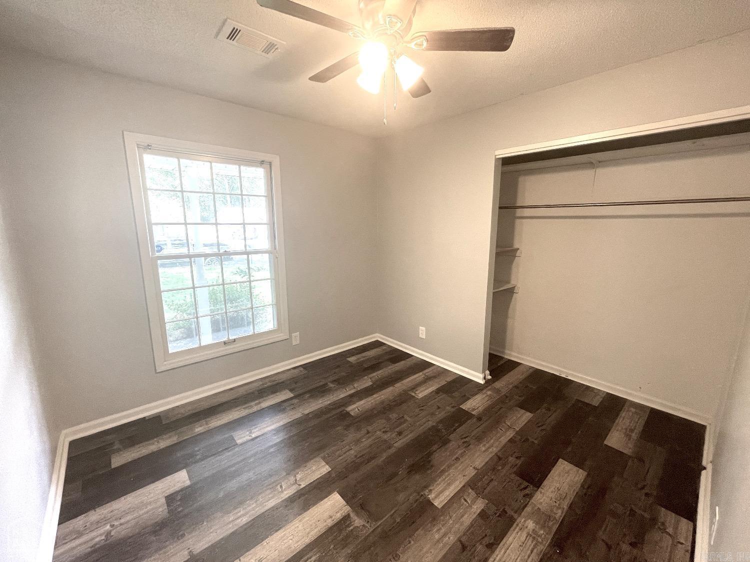 1705 Colonial Road Property Photo 13