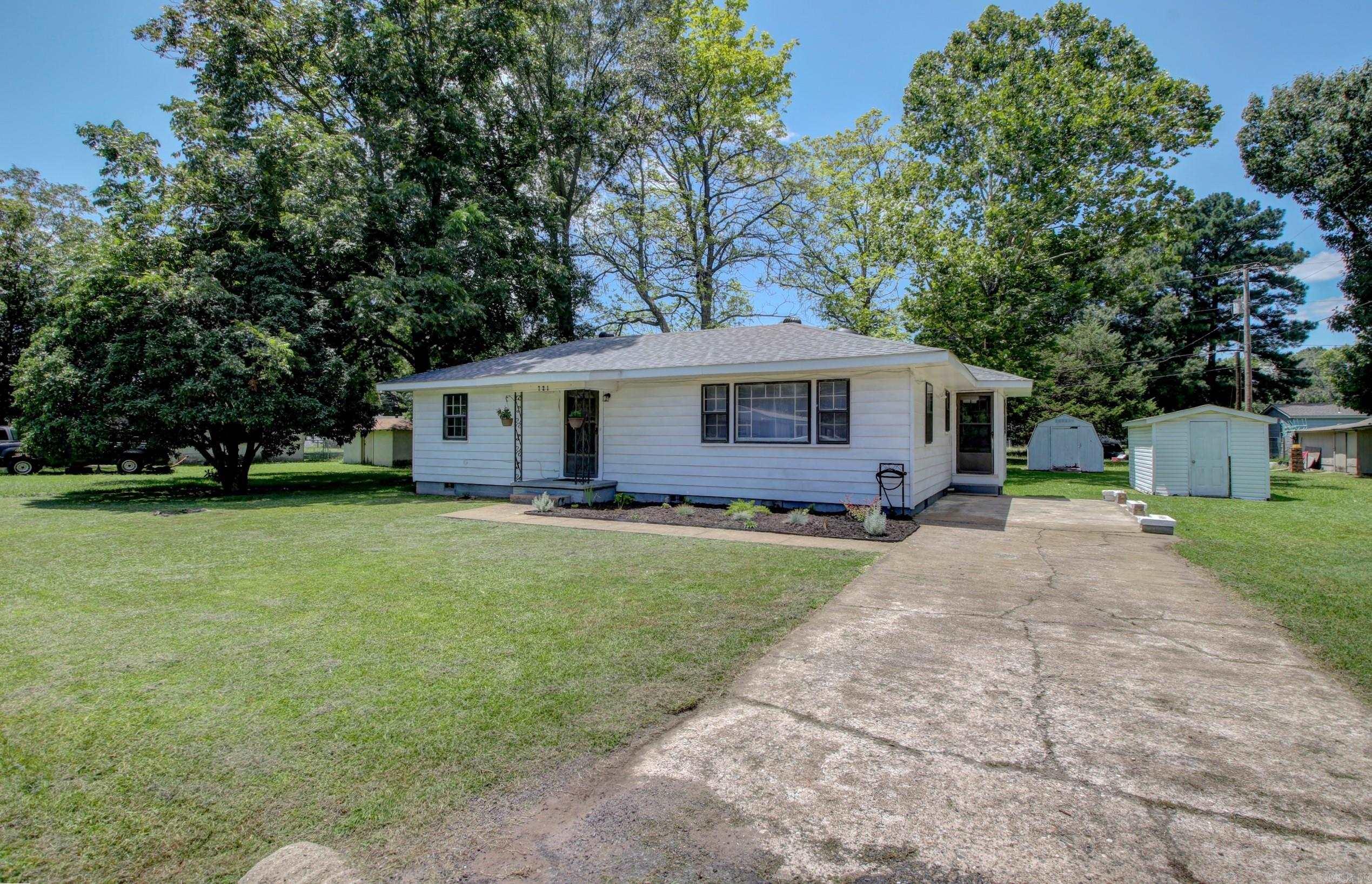 721 Fairview St Property Photo 2