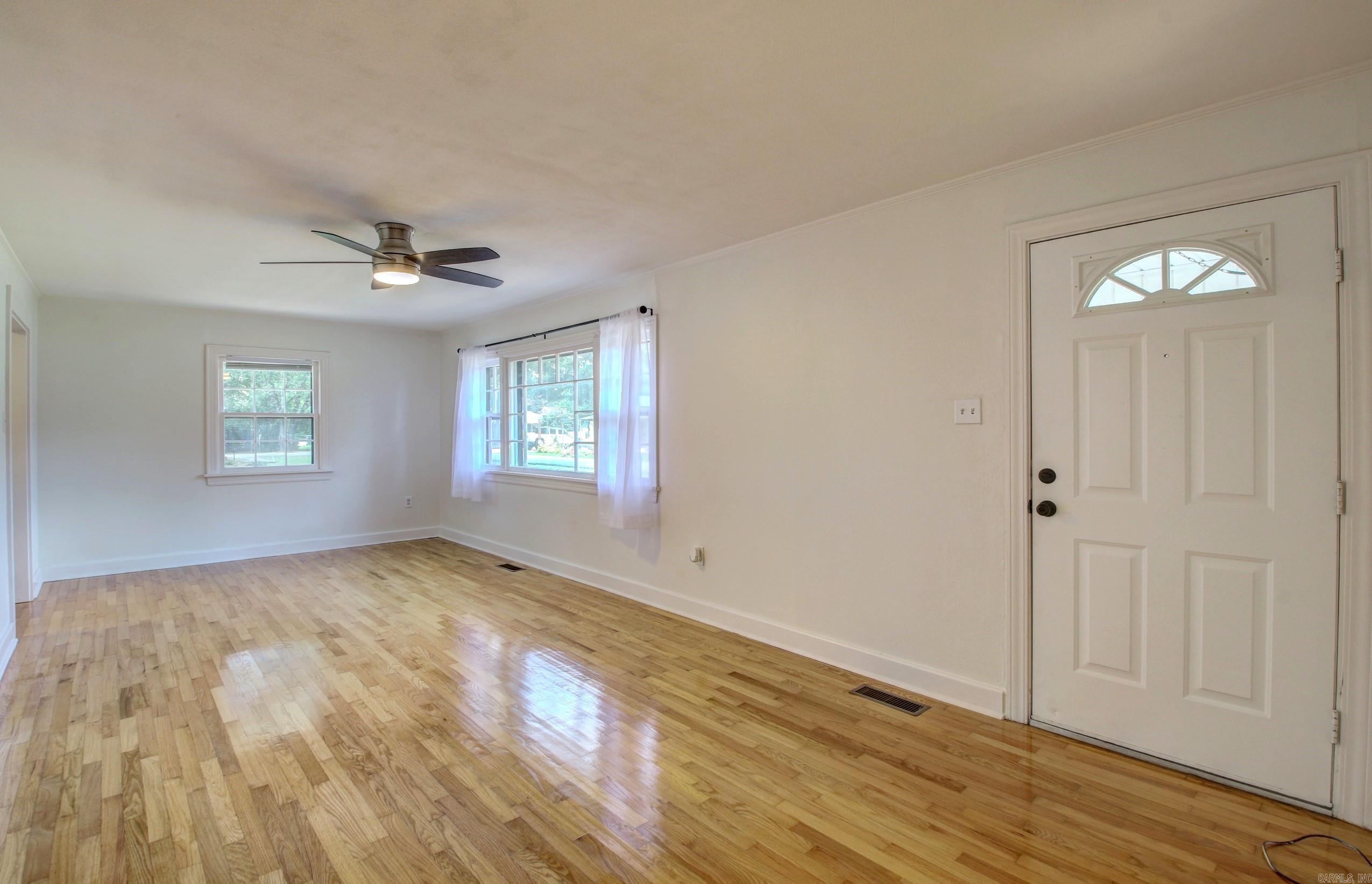 721 Fairview St Property Photo 4