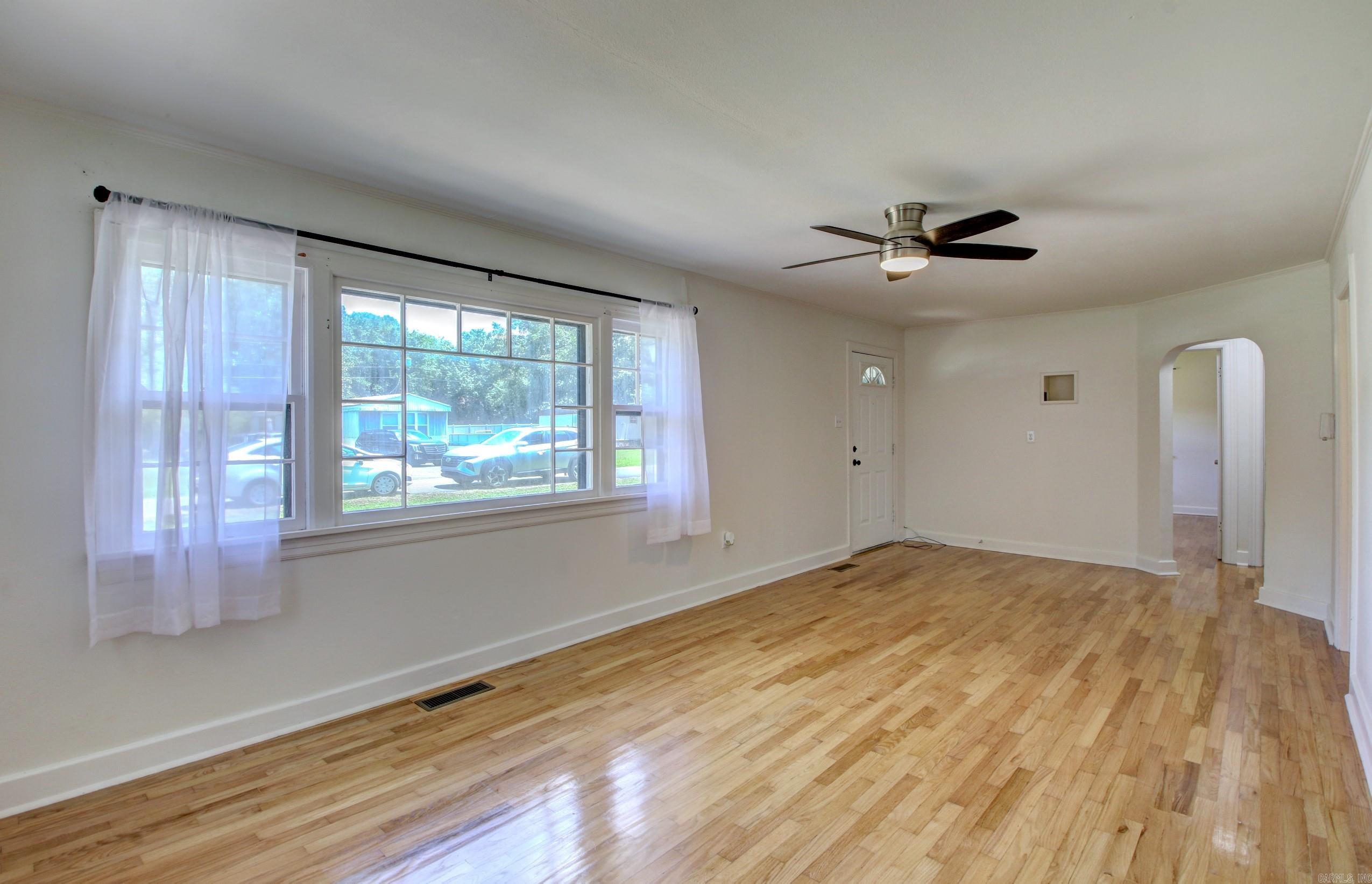 721 Fairview St Property Photo 5