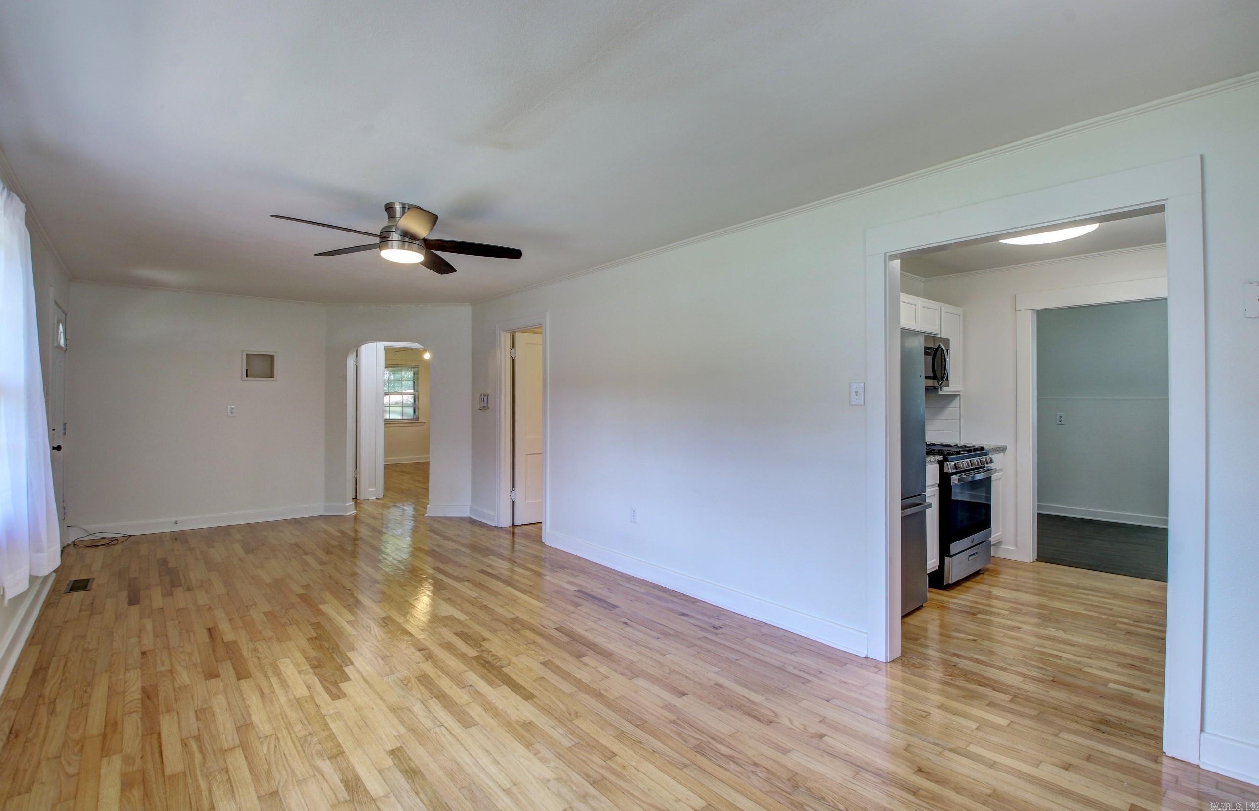 721 Fairview St Property Photo 9