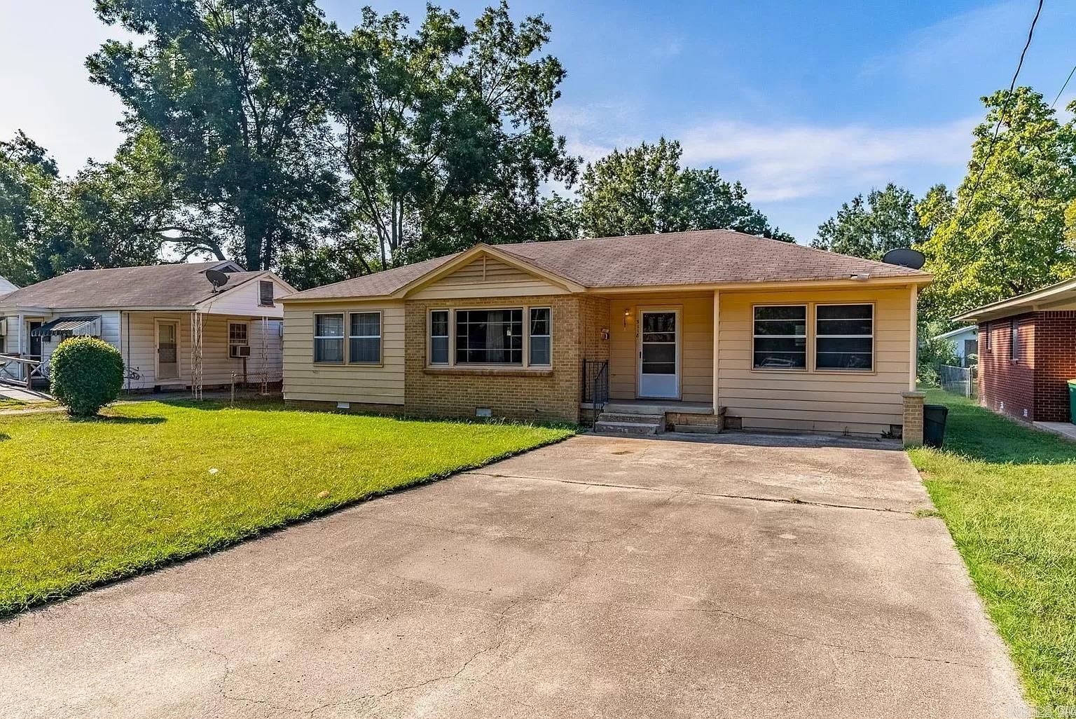 5118 Lynch Dr Drive Property Photo 3