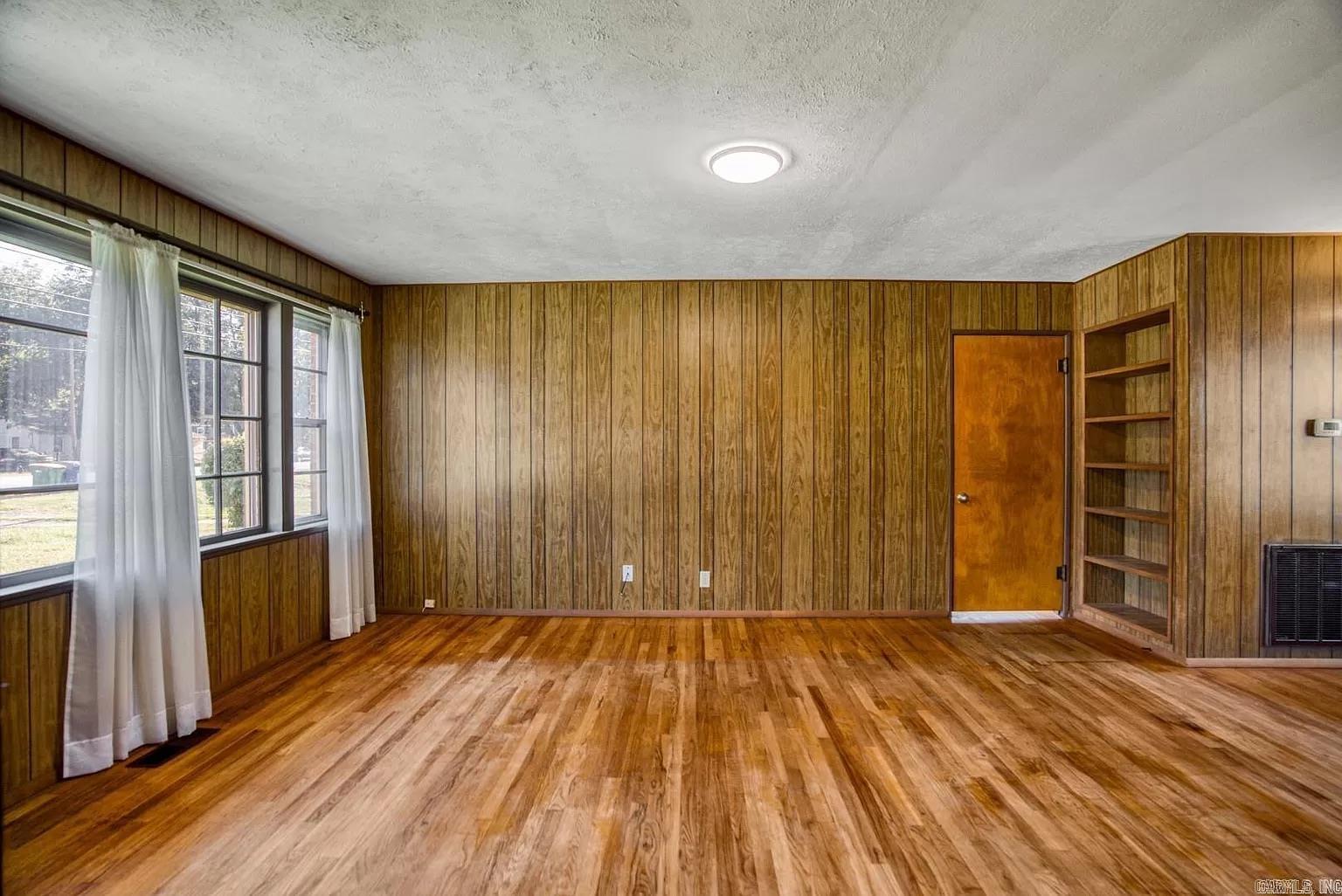 5118 Lynch Dr Drive Property Photo 6
