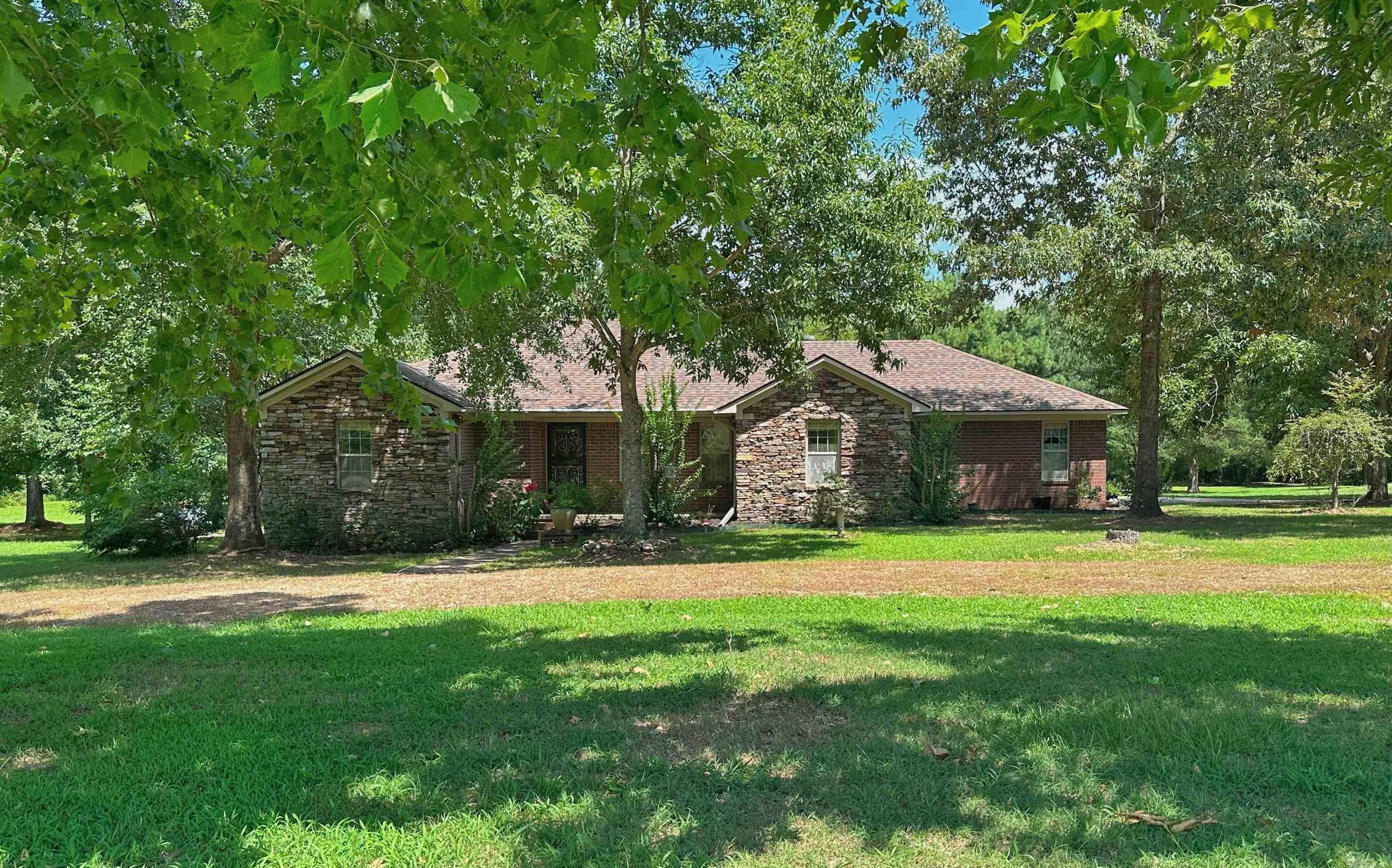 187 E Enders Road Property Photo 1