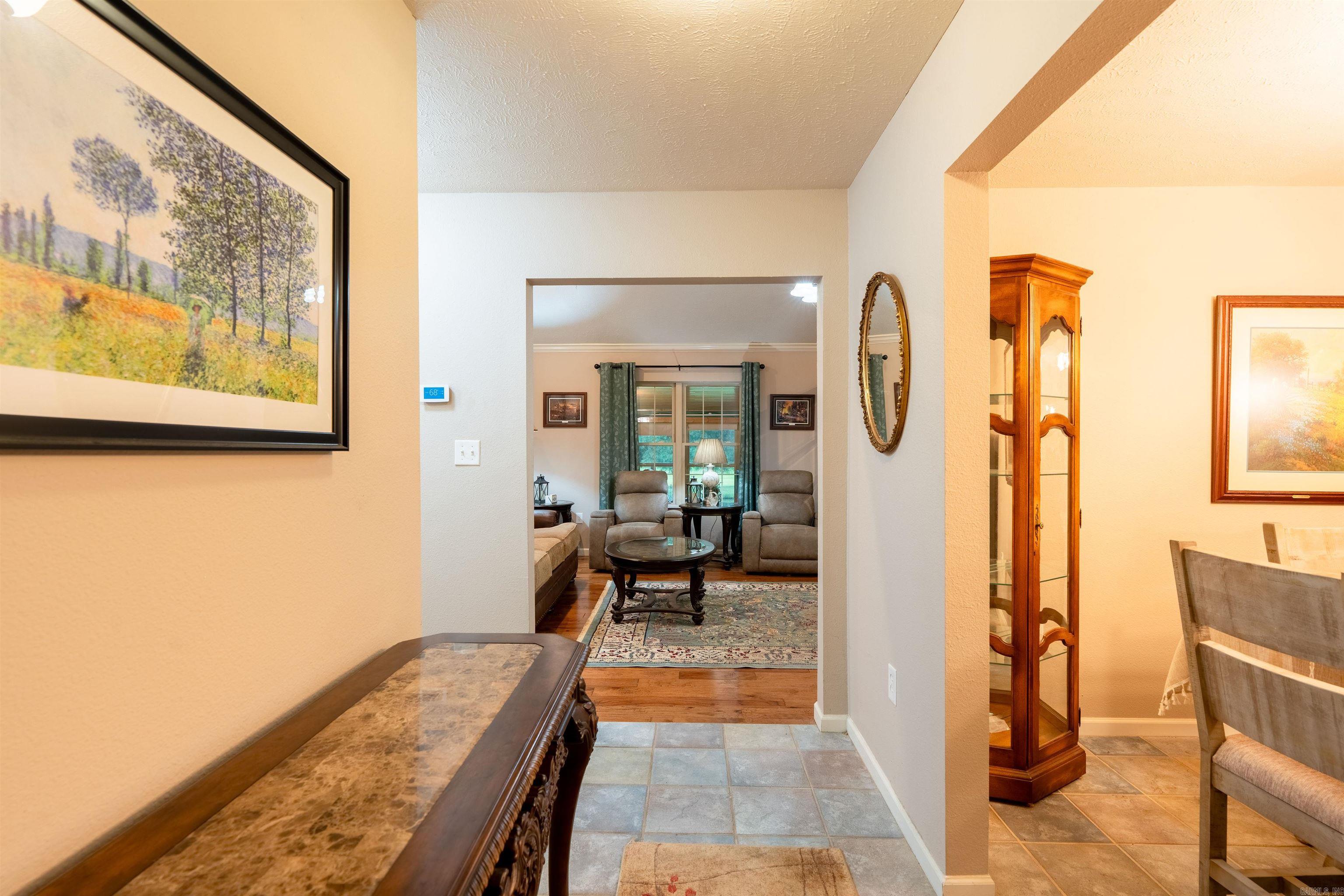 187 E Enders Road Property Photo 7