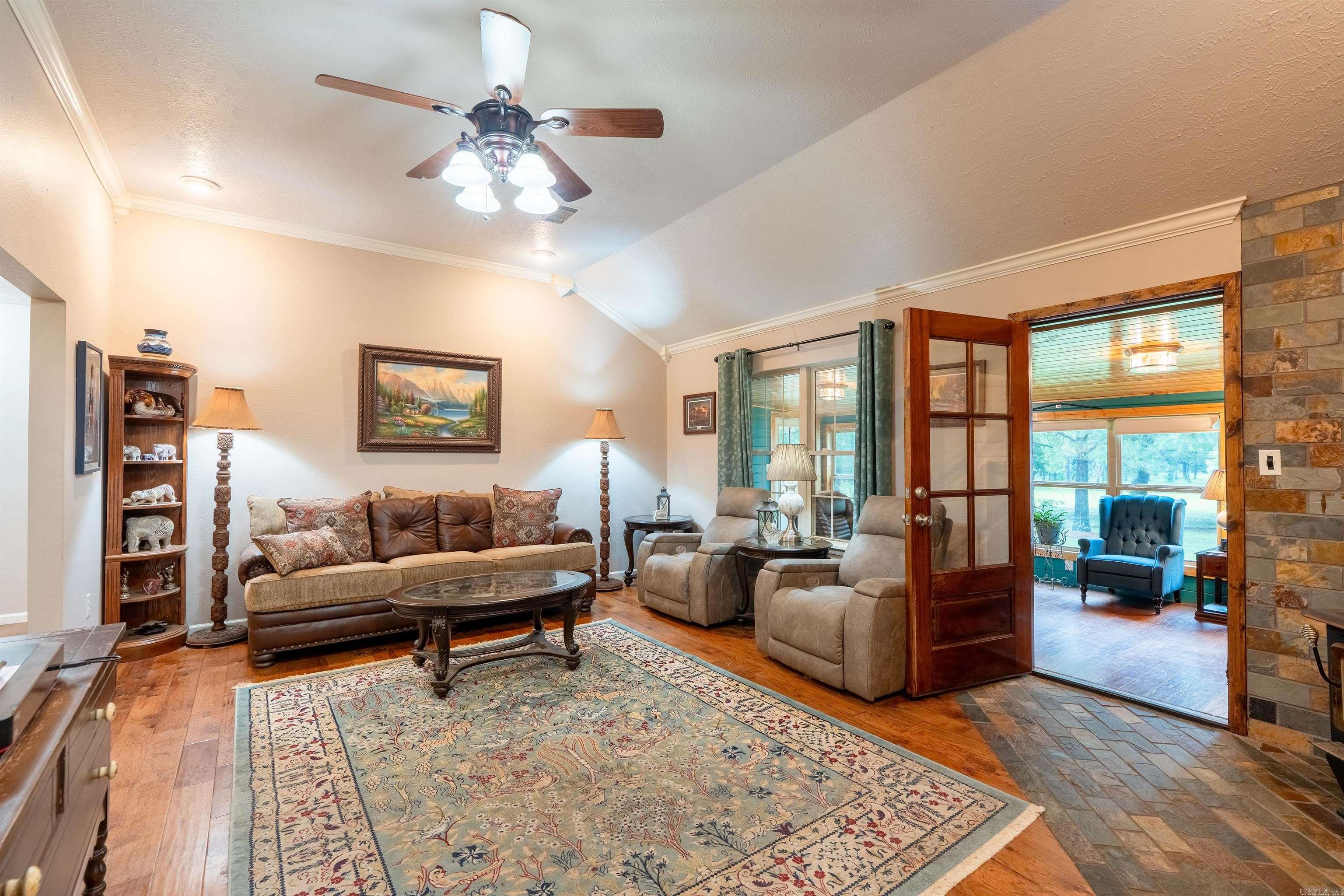 187 E Enders Road Property Photo 10