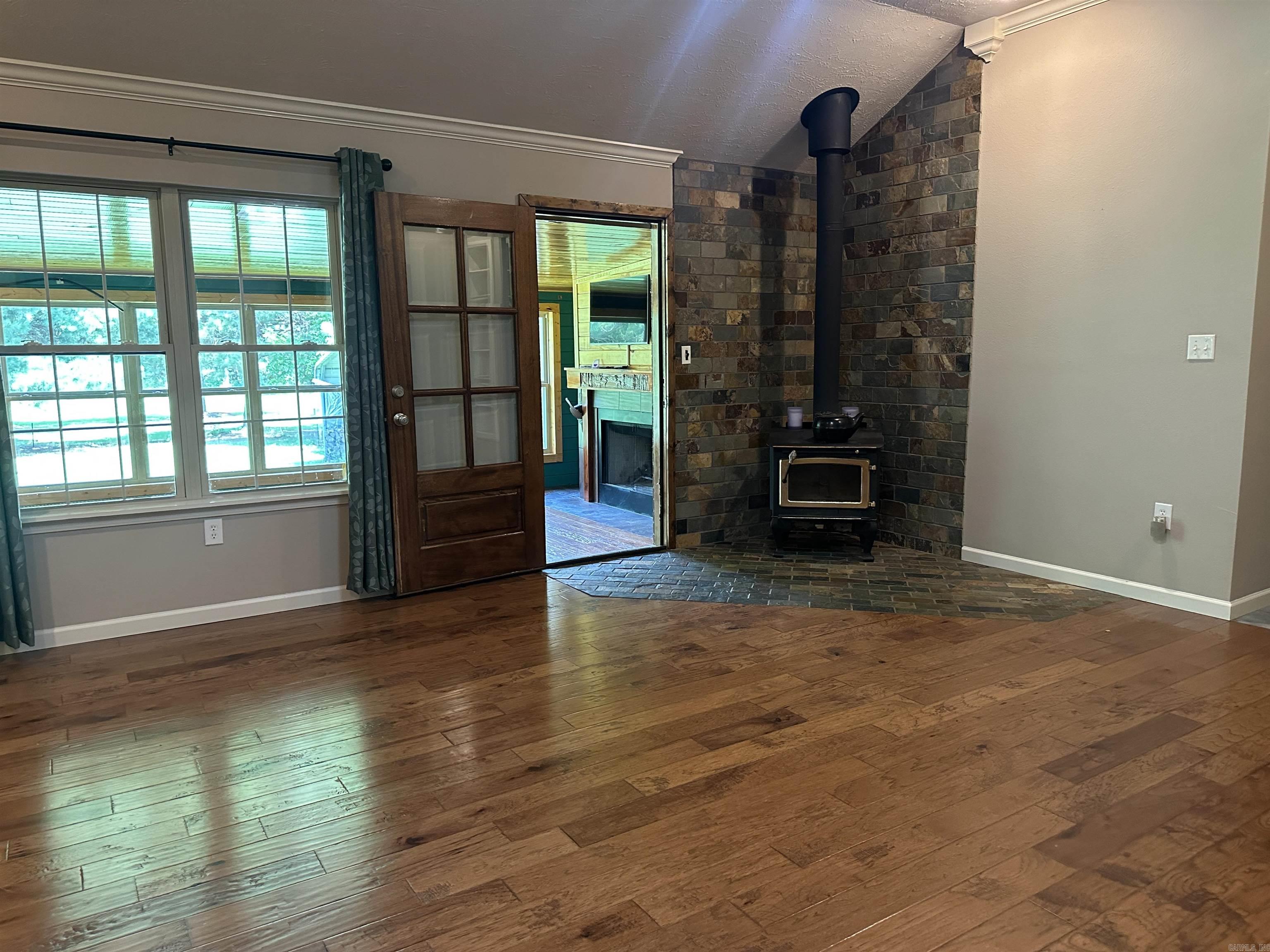 187 E Enders Road Property Photo 11
