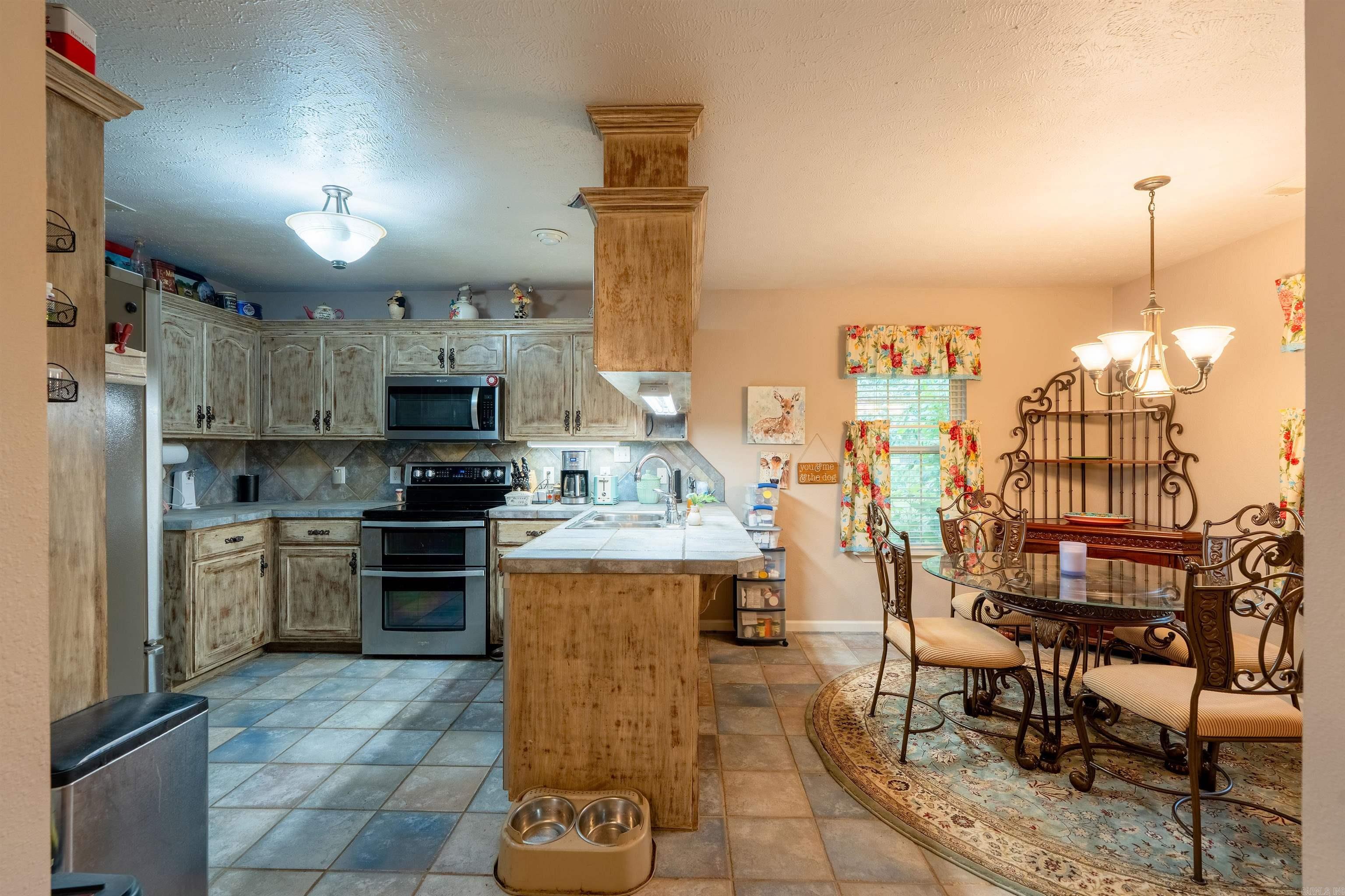187 E Enders Road Property Photo 22