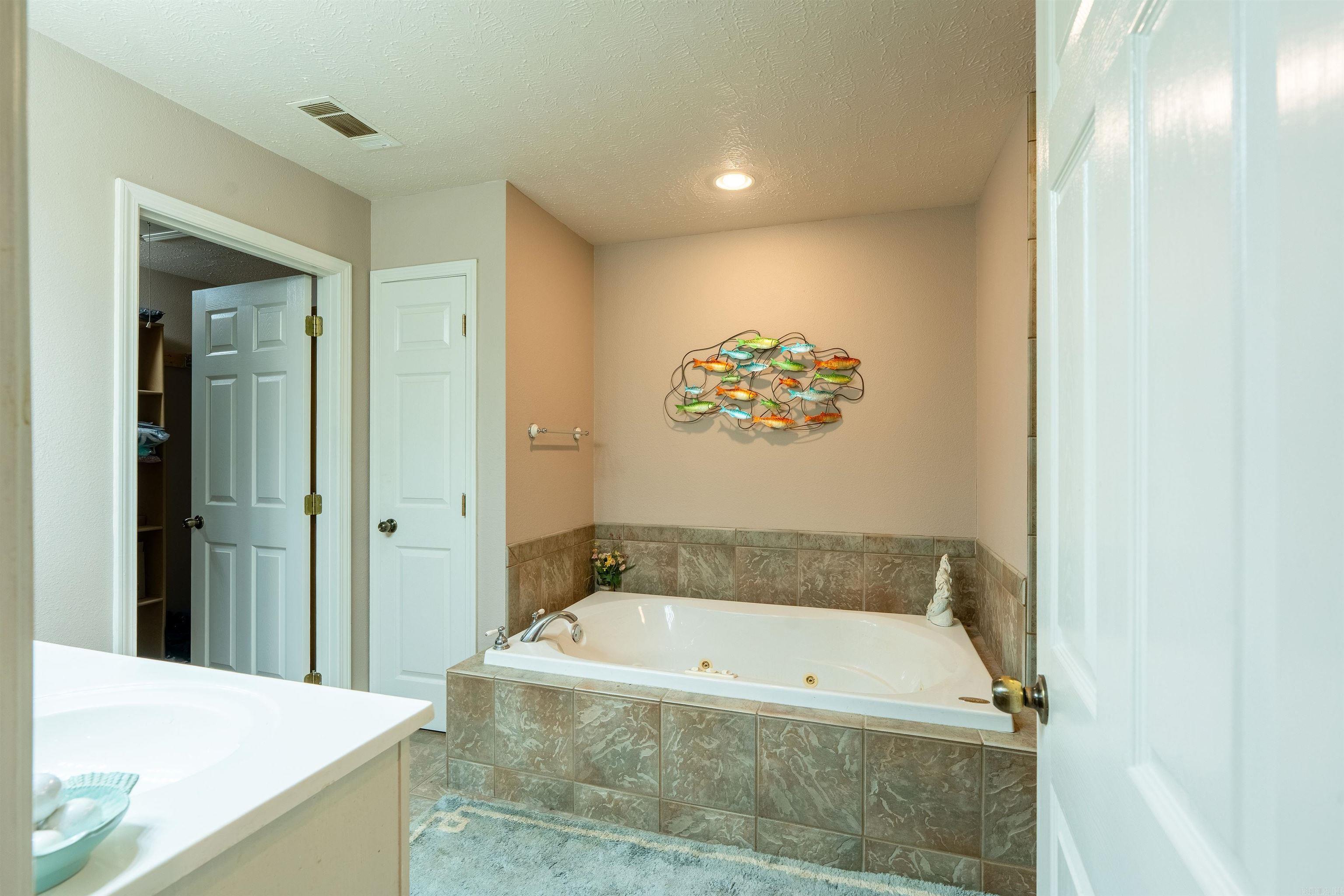 187 E Enders Road Property Photo 31