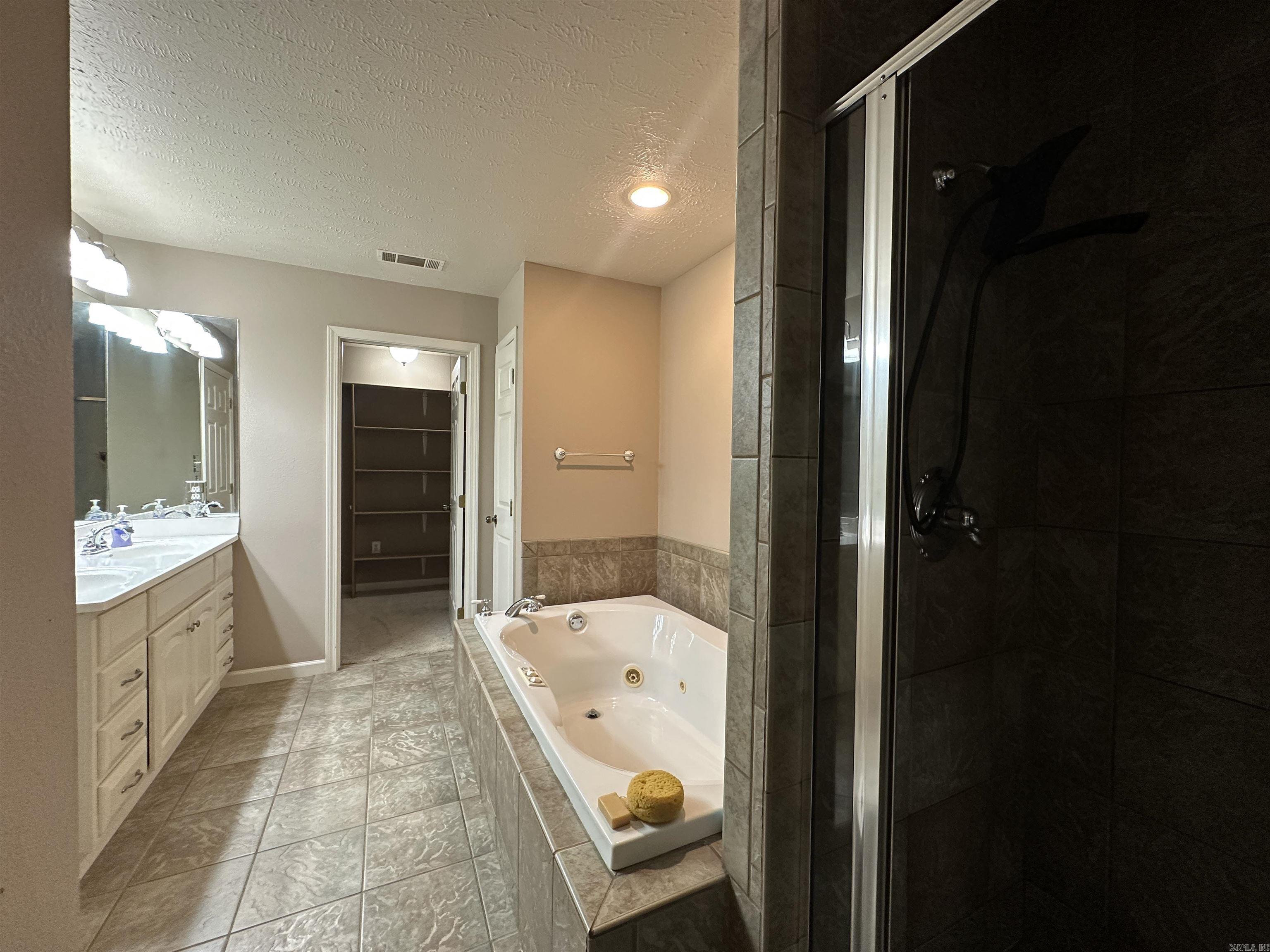 187 E Enders Road Property Photo 33