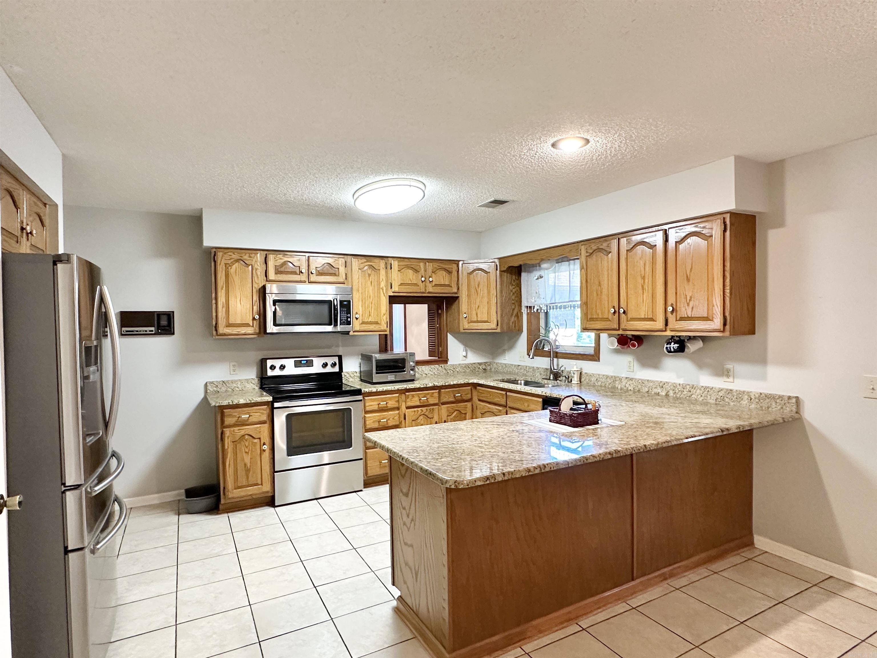 3610 Oak Vista Drive Property Photo 6