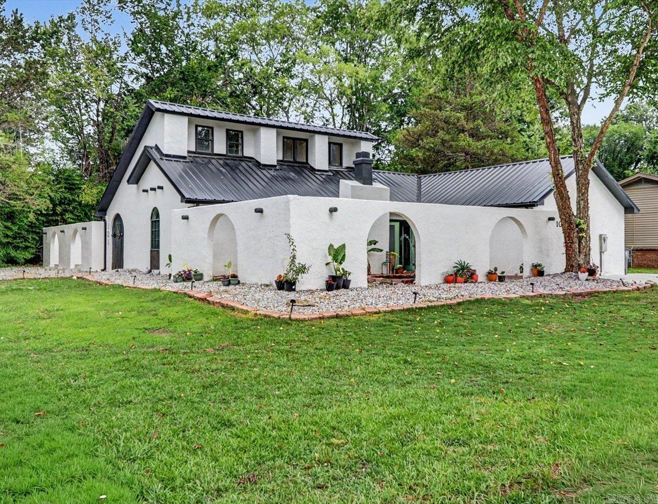 101 Cedarwood Property Photo 1