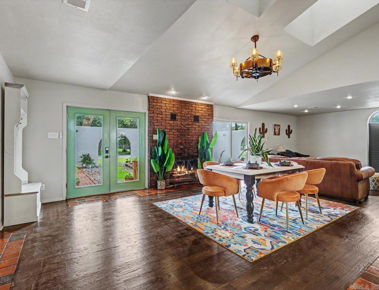 101 Cedarwood Property Photo 12