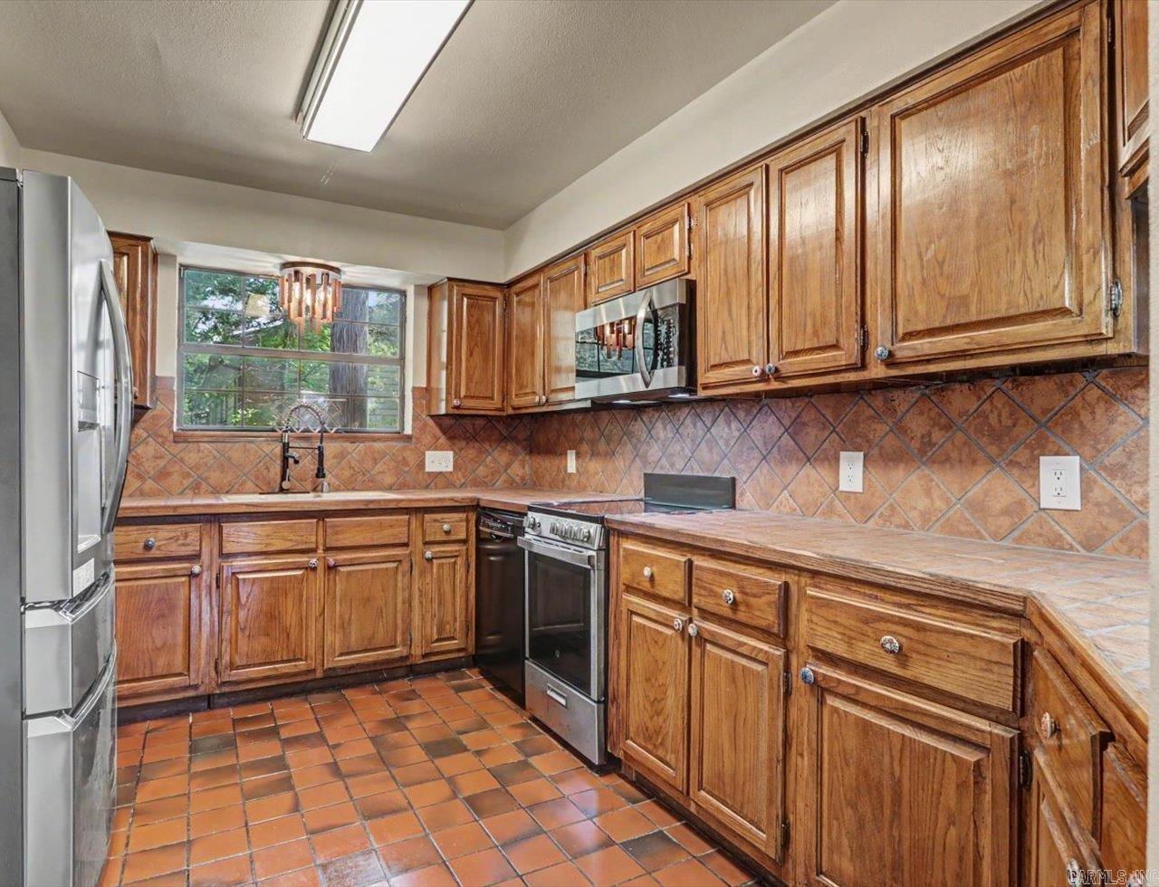101 Cedarwood Property Photo 22