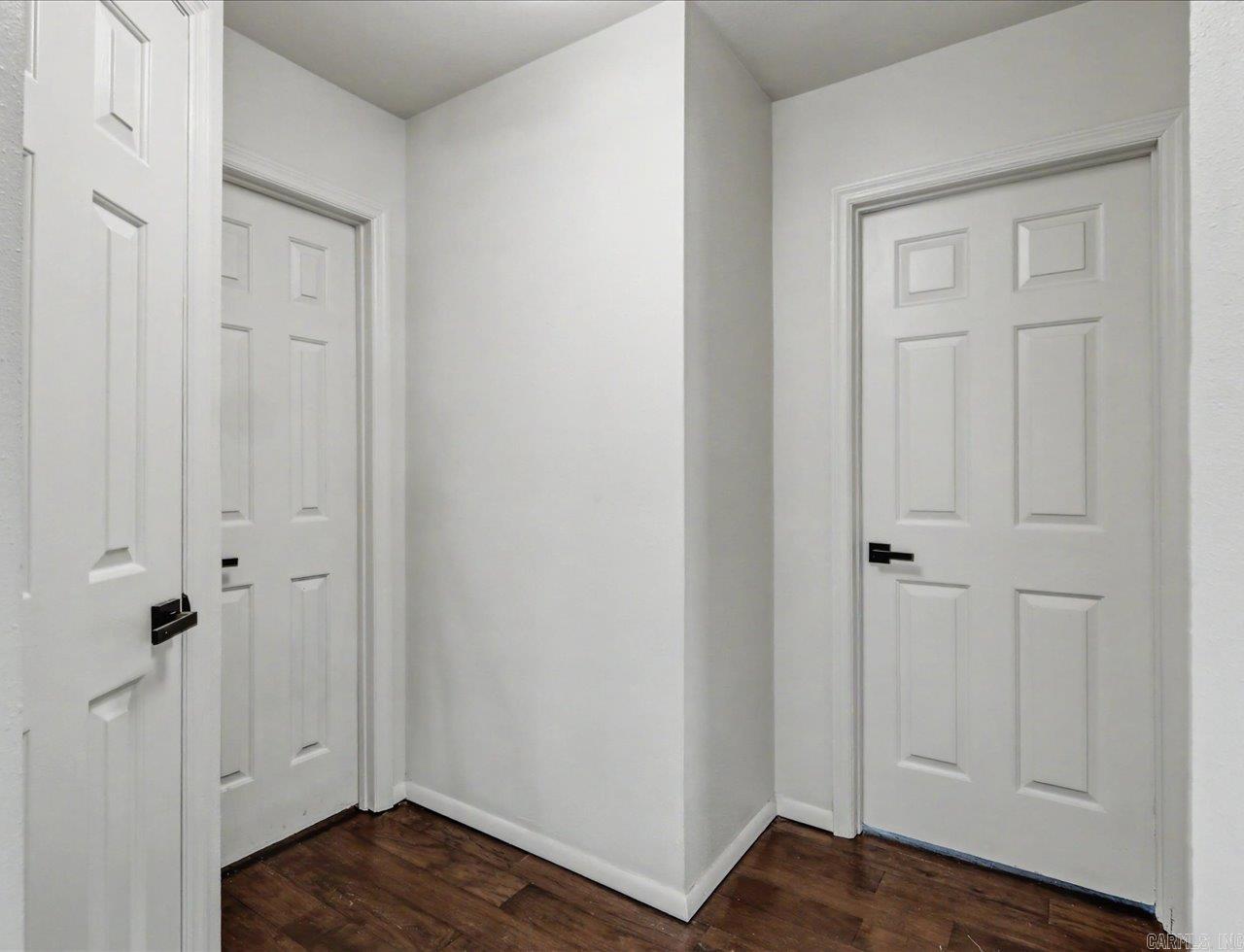 101 Cedarwood Property Photo 27
