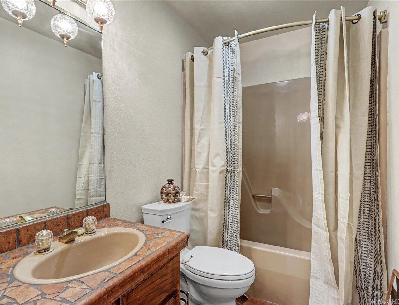 101 Cedarwood Property Photo 31