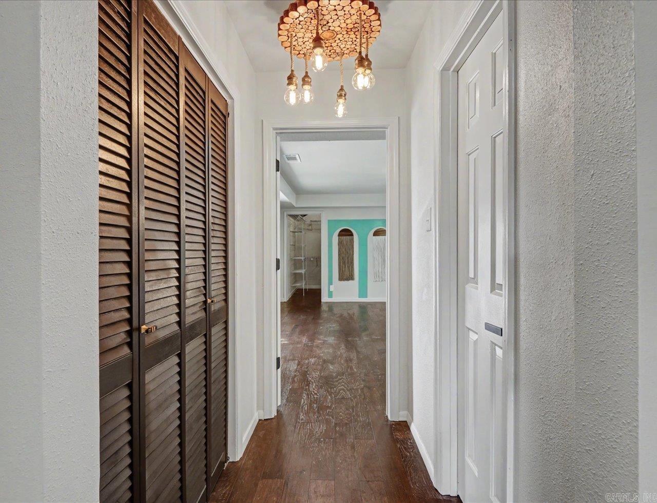 101 Cedarwood Property Photo 32