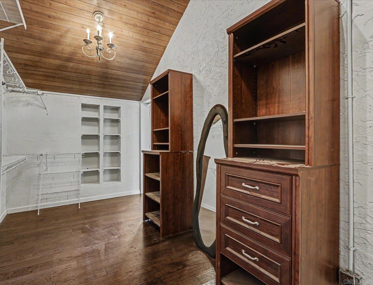 101 Cedarwood Property Photo 37