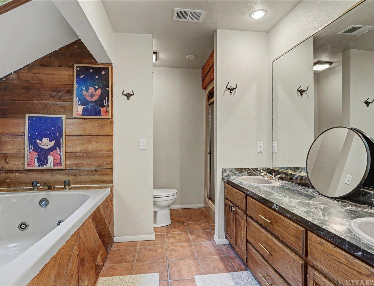 101 Cedarwood Property Photo 38