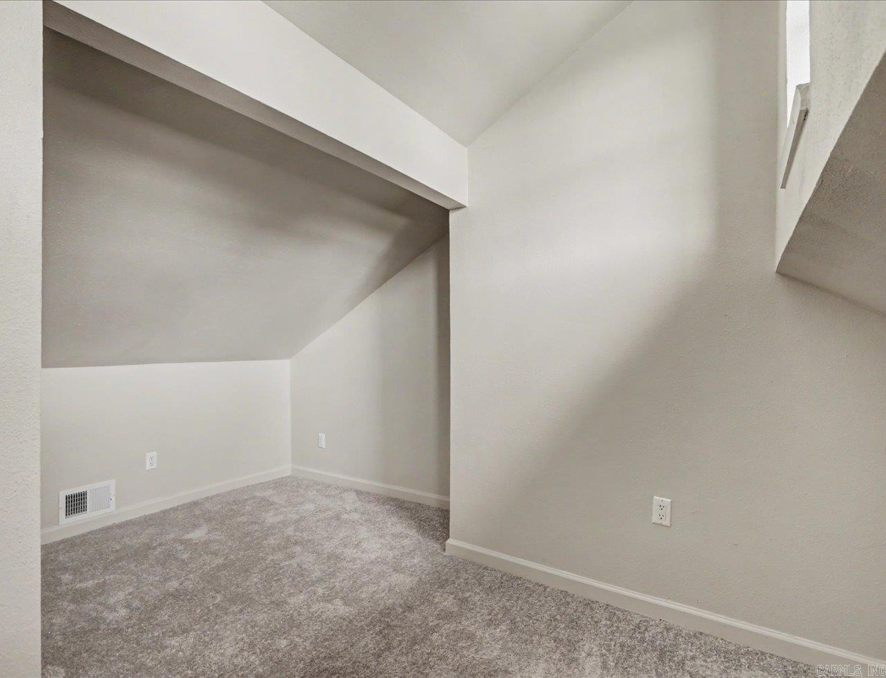 101 Cedarwood Property Photo 44