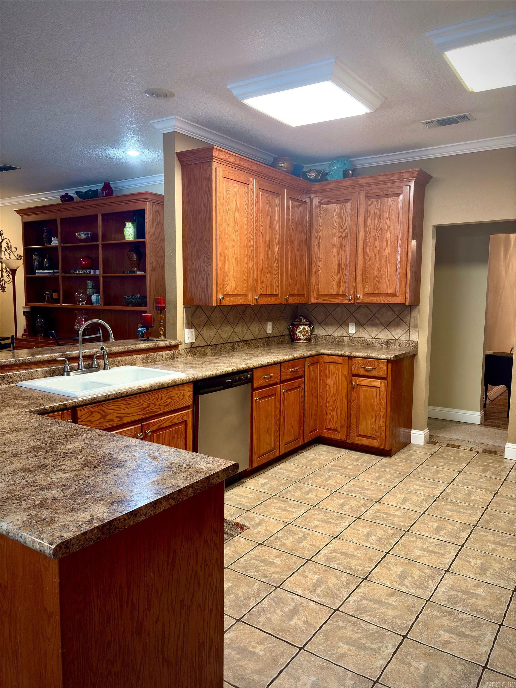 104 Rhonda Drive Property Photo 8