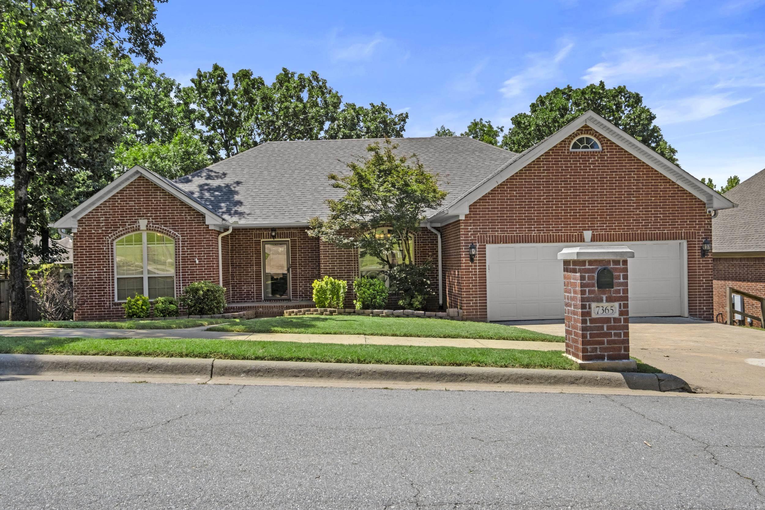 7365 W Ridge Circle Property Photo 1
