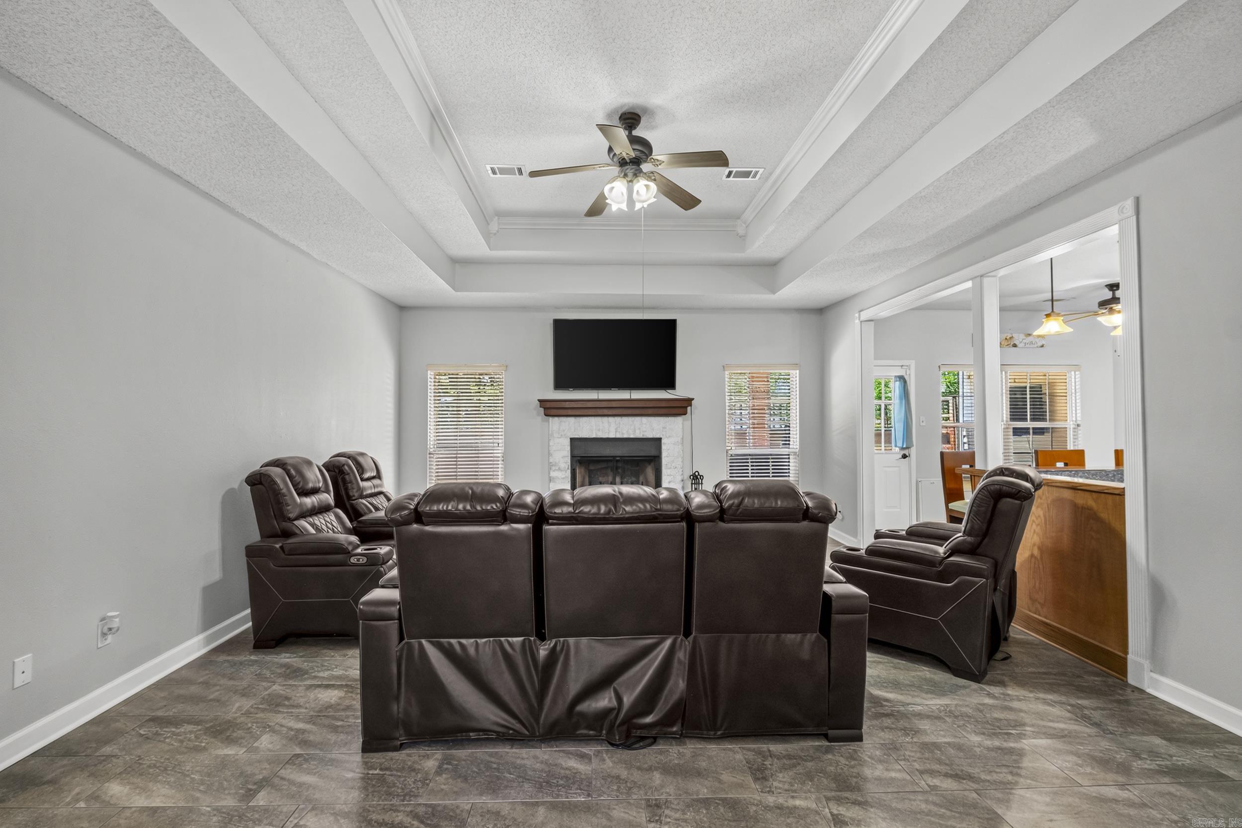 7365 W Ridge Circle Property Photo 5