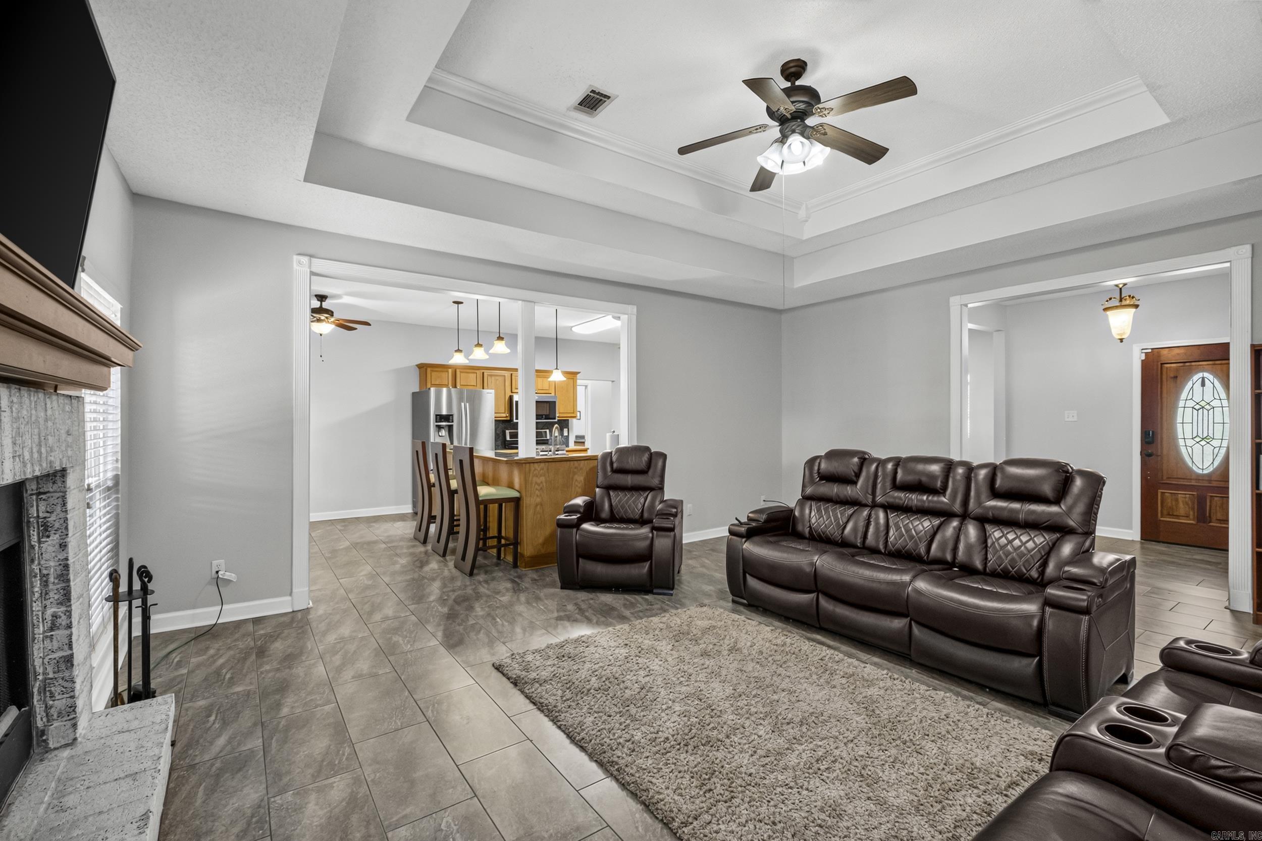 7365 W Ridge Circle Property Photo 8