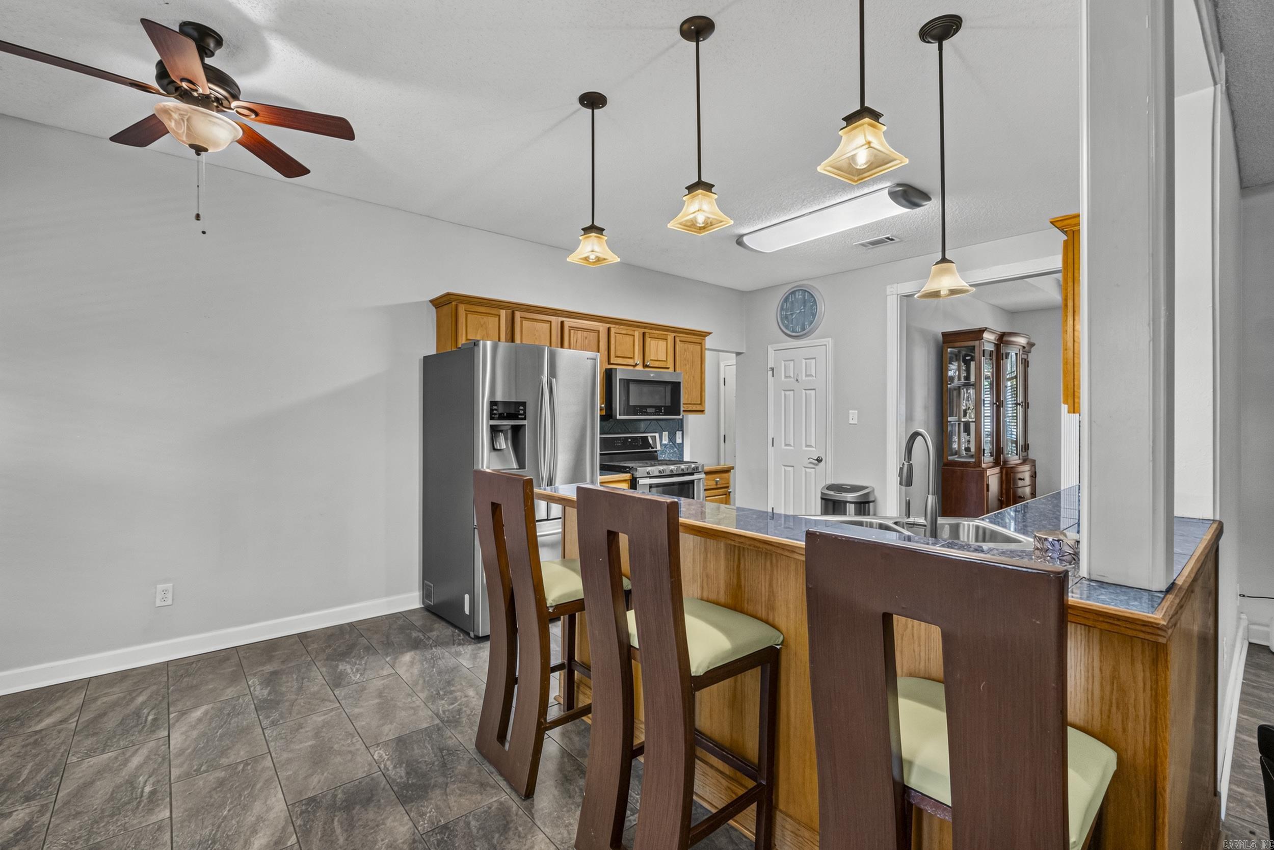 7365 W Ridge Circle Property Photo 11