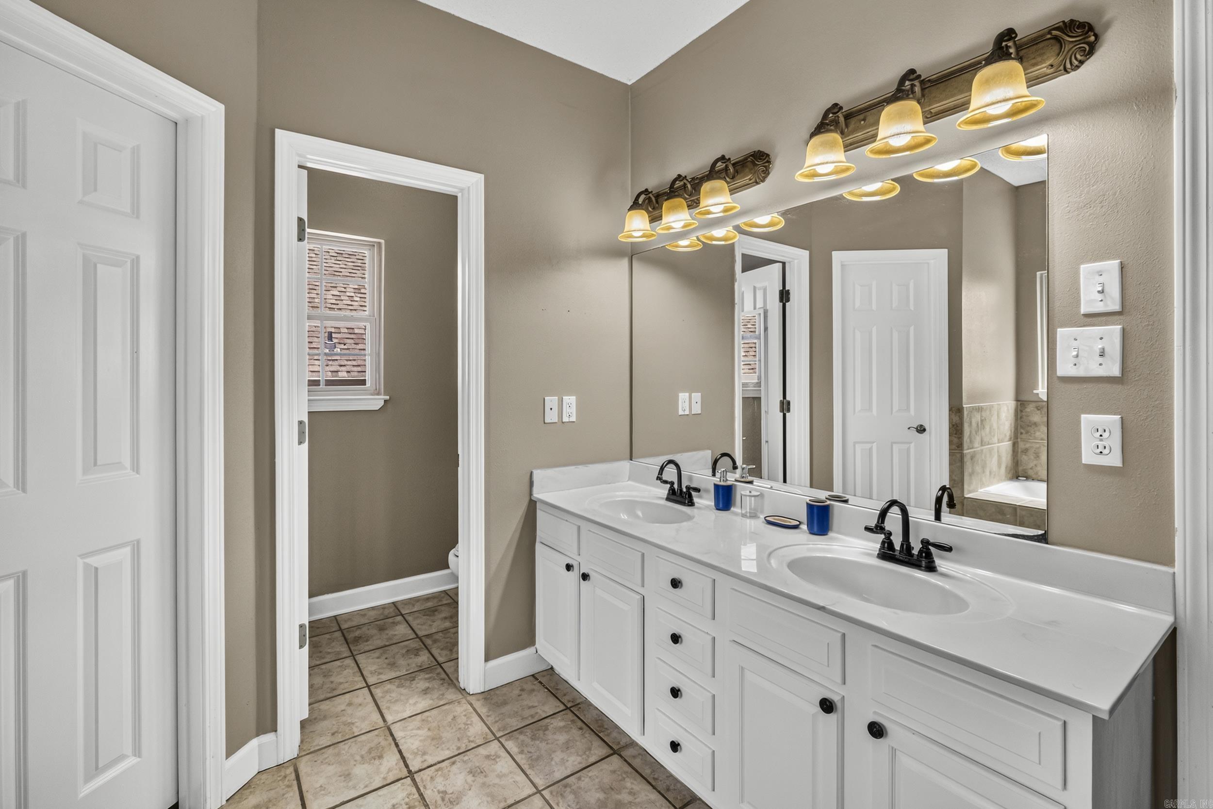 7365 W Ridge Circle Property Photo 22