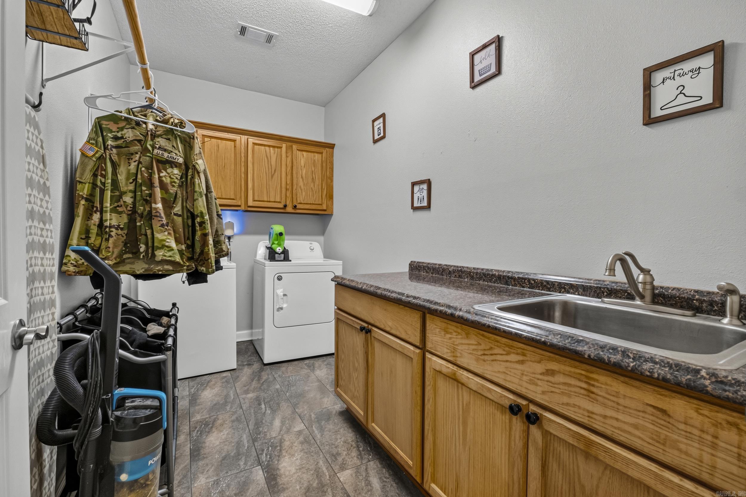7365 W Ridge Circle Property Photo 29