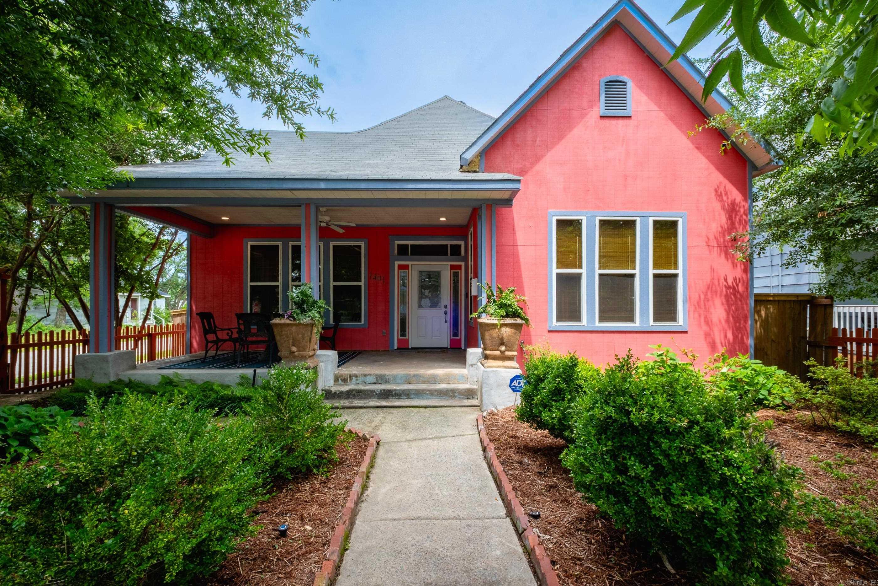 1401 Maple Street Property Photo 1