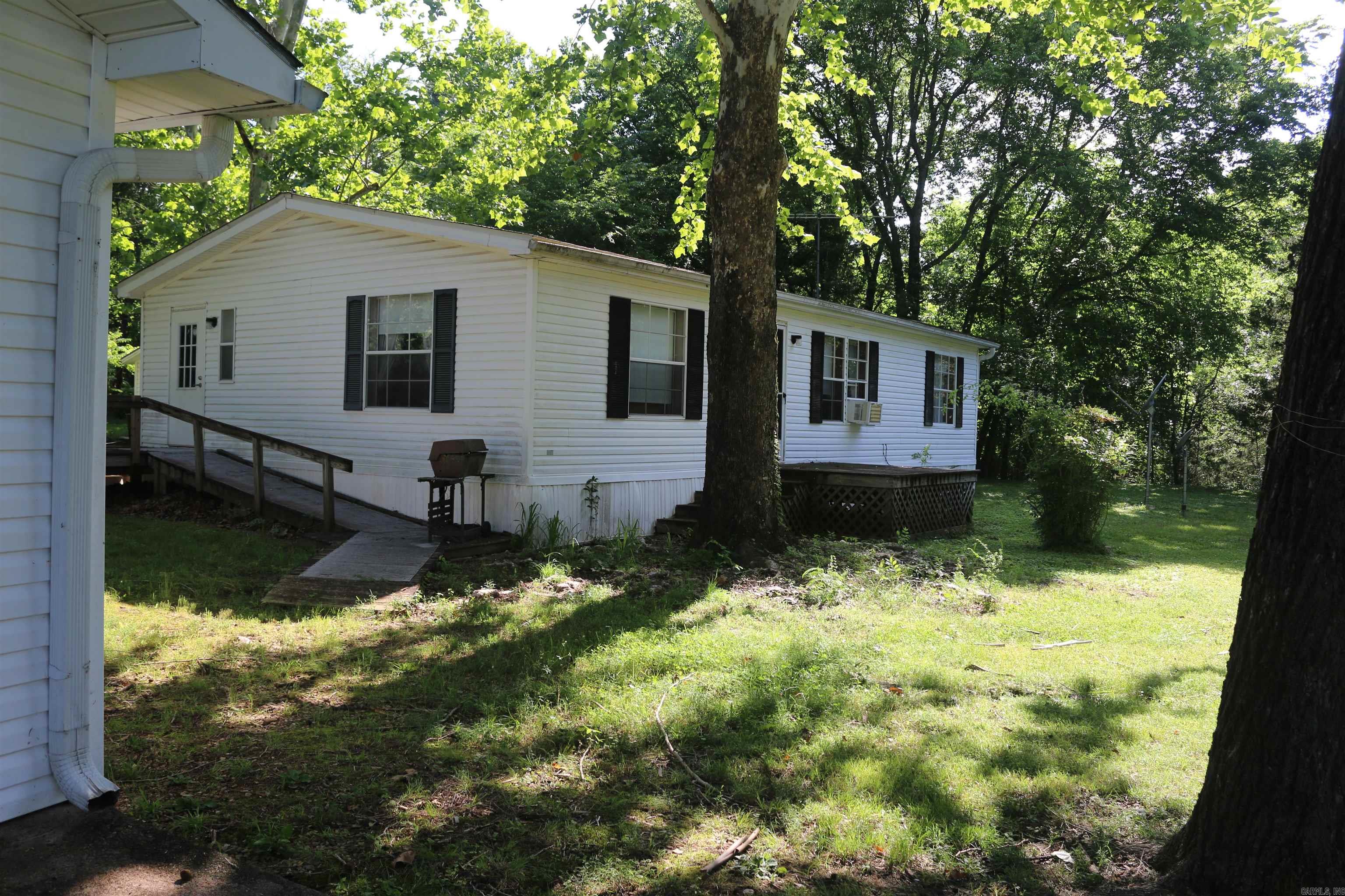 20395 Hwy 71 S Property Photo 3