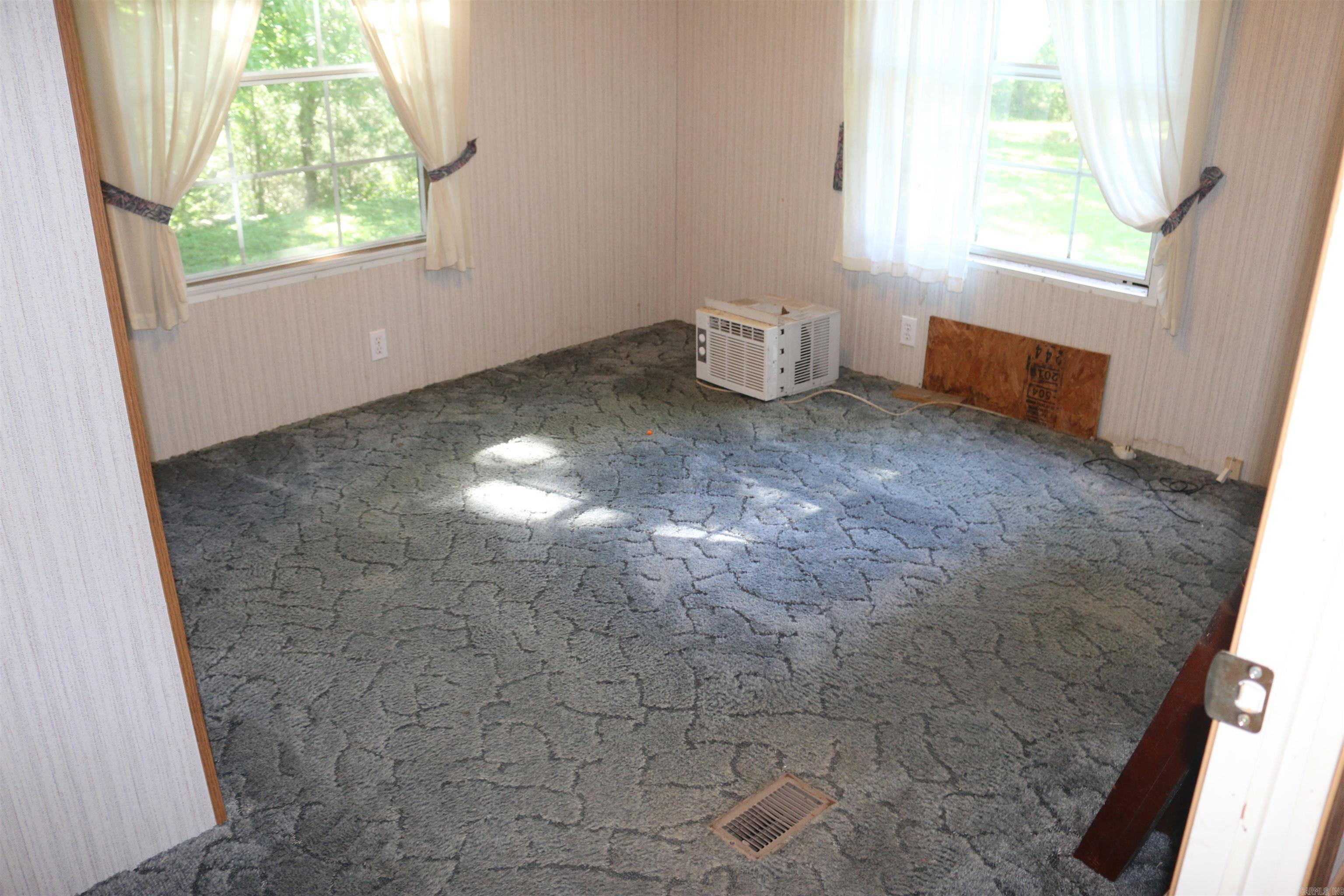 20395 Hwy 71 S Property Photo 14