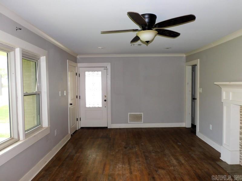 302 W Second Property Photo 6