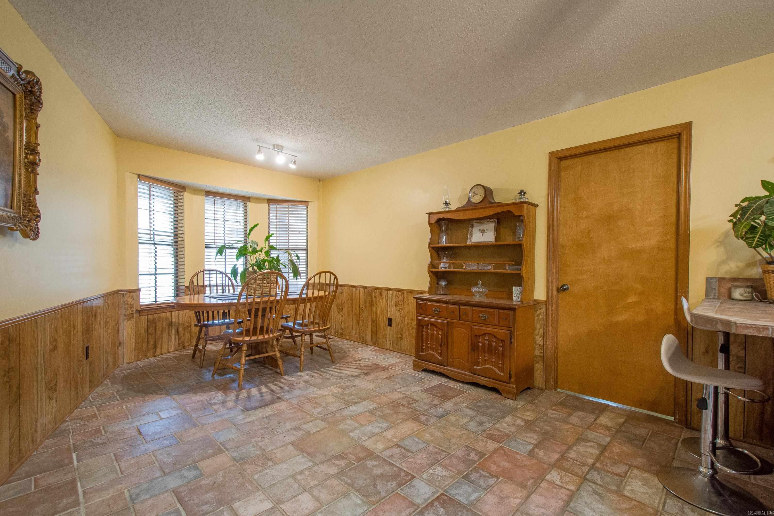 8 Parkview Drive Property Photo 9