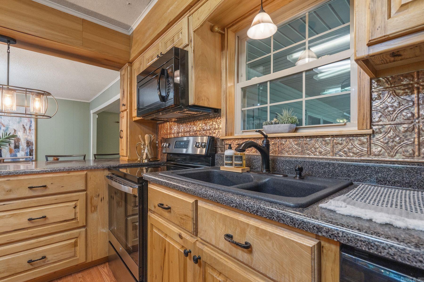 108 Mossman Street Property Photo 15