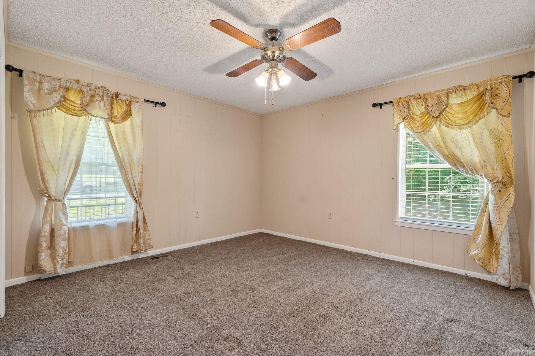 108 Mossman Street Property Photo 25
