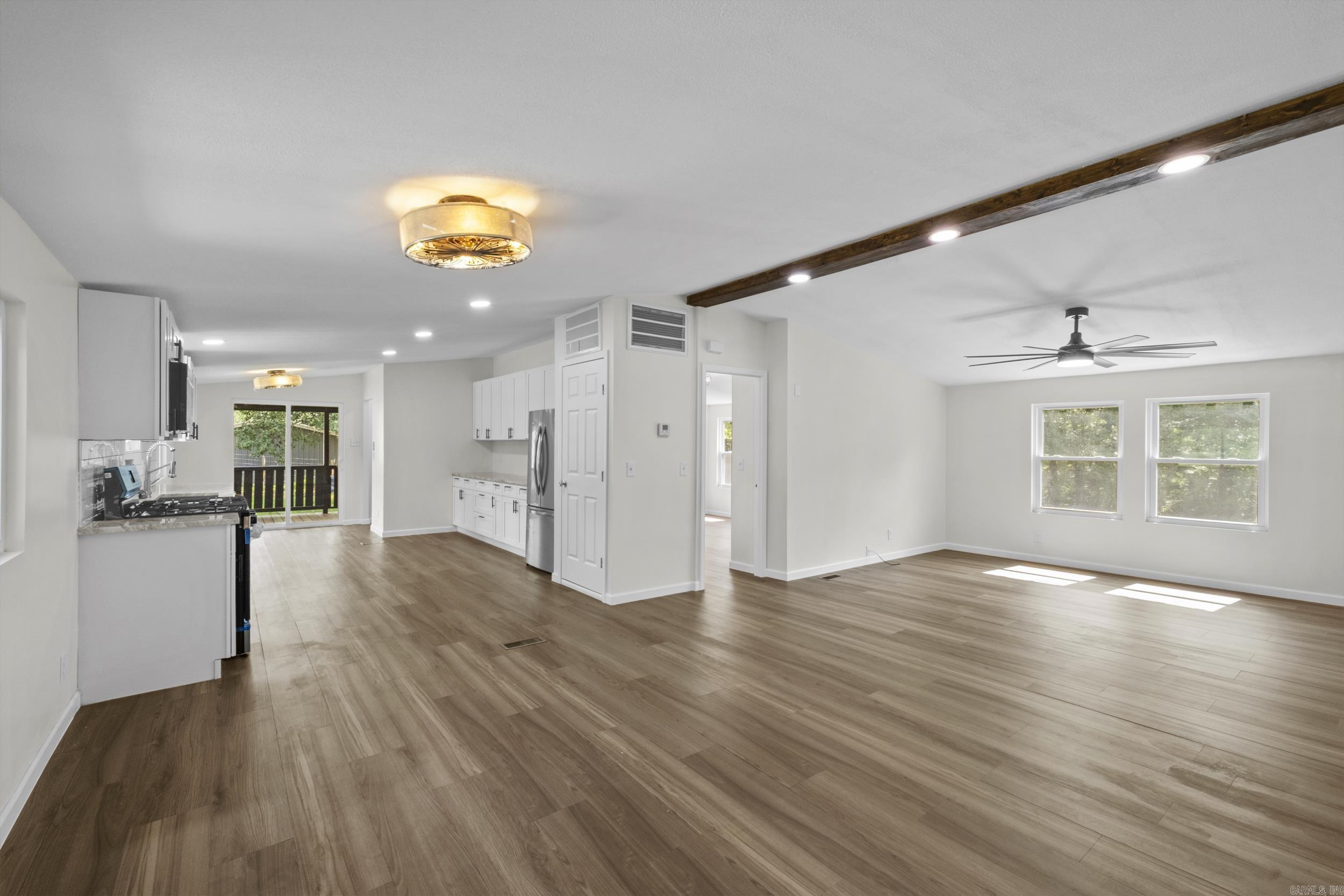 18820 Honeysuckle Lane Property Photo 8