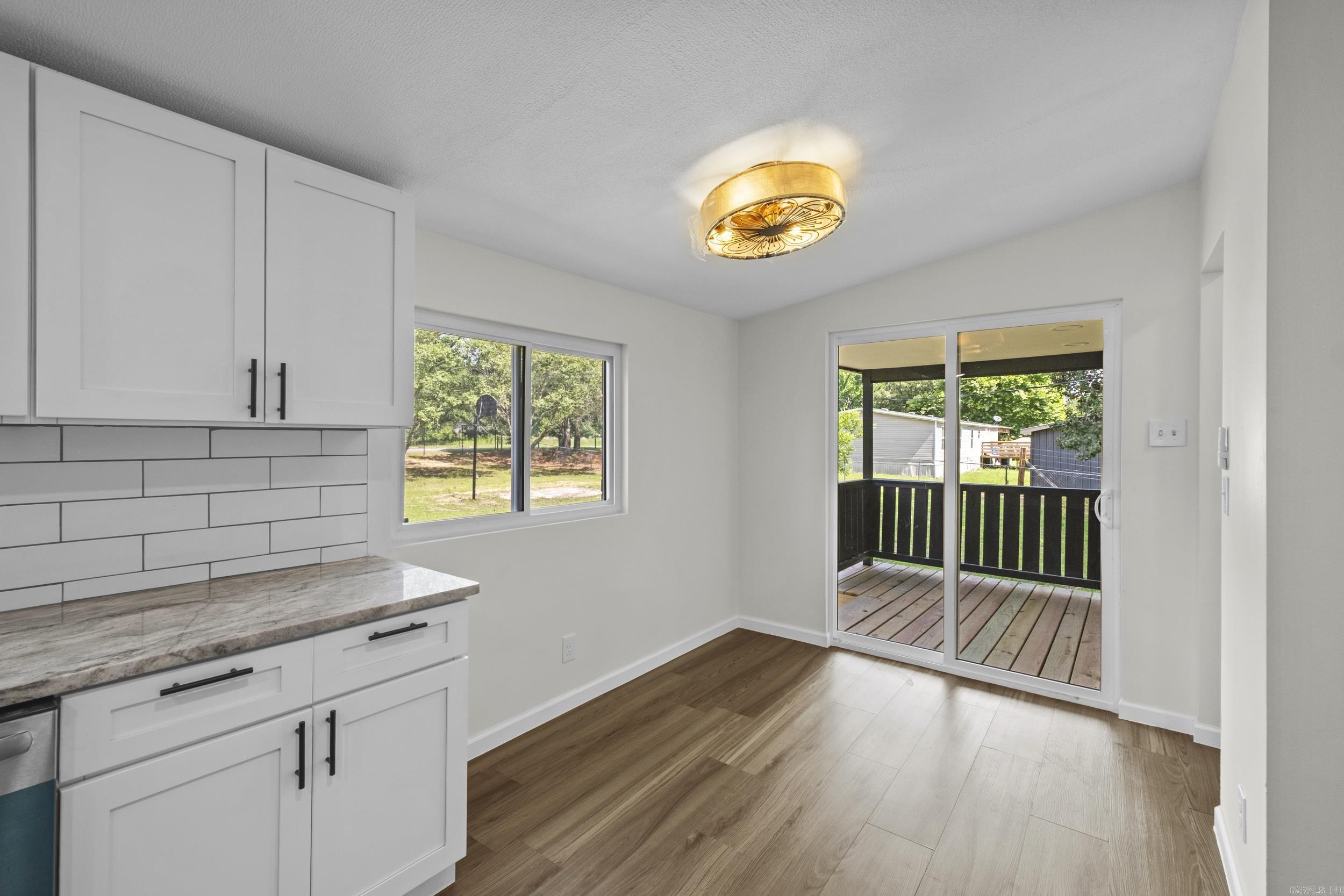 18820 Honeysuckle Lane Property Photo 13