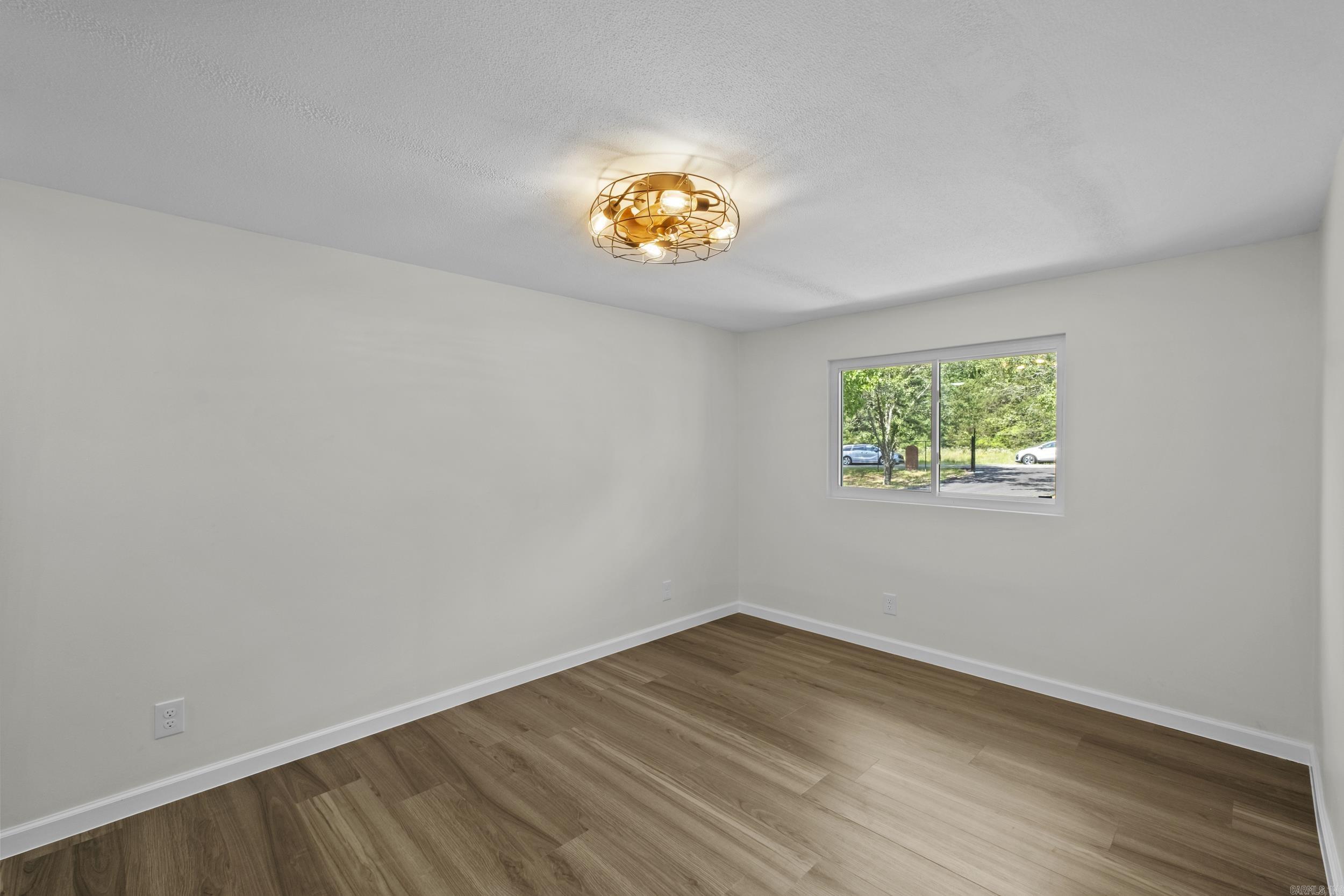 18820 Honeysuckle Lane Property Photo 22