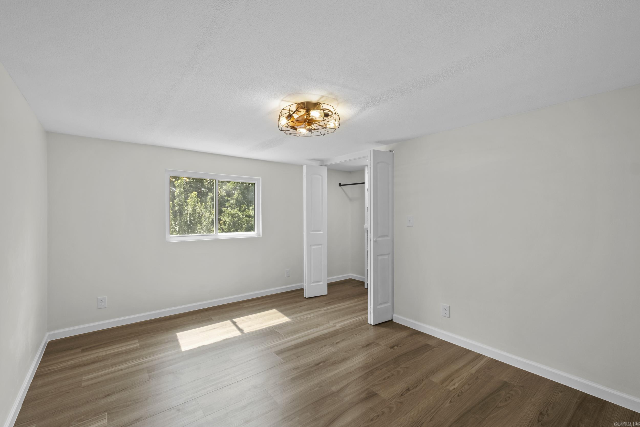 18820 Honeysuckle Lane Property Photo 23