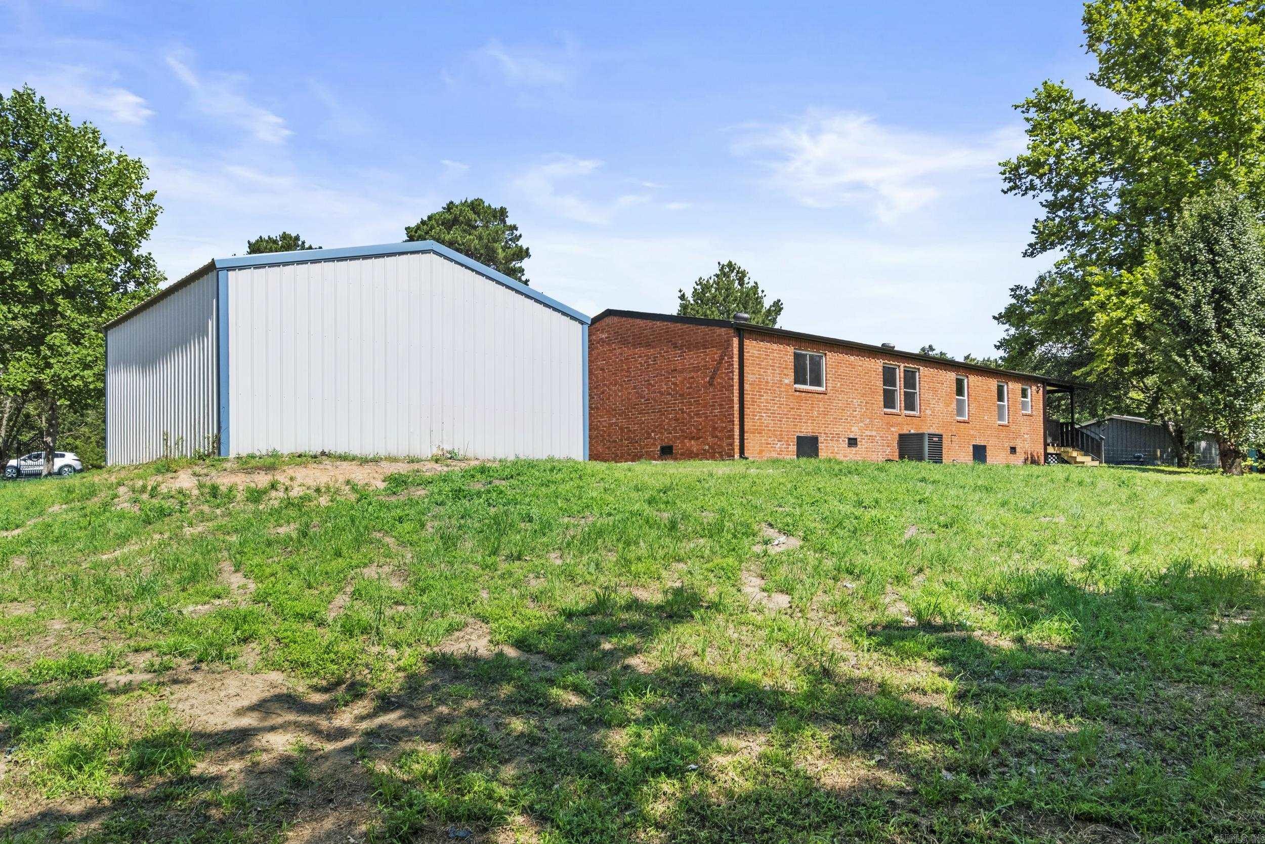 18820 Honeysuckle Lane Property Photo 32