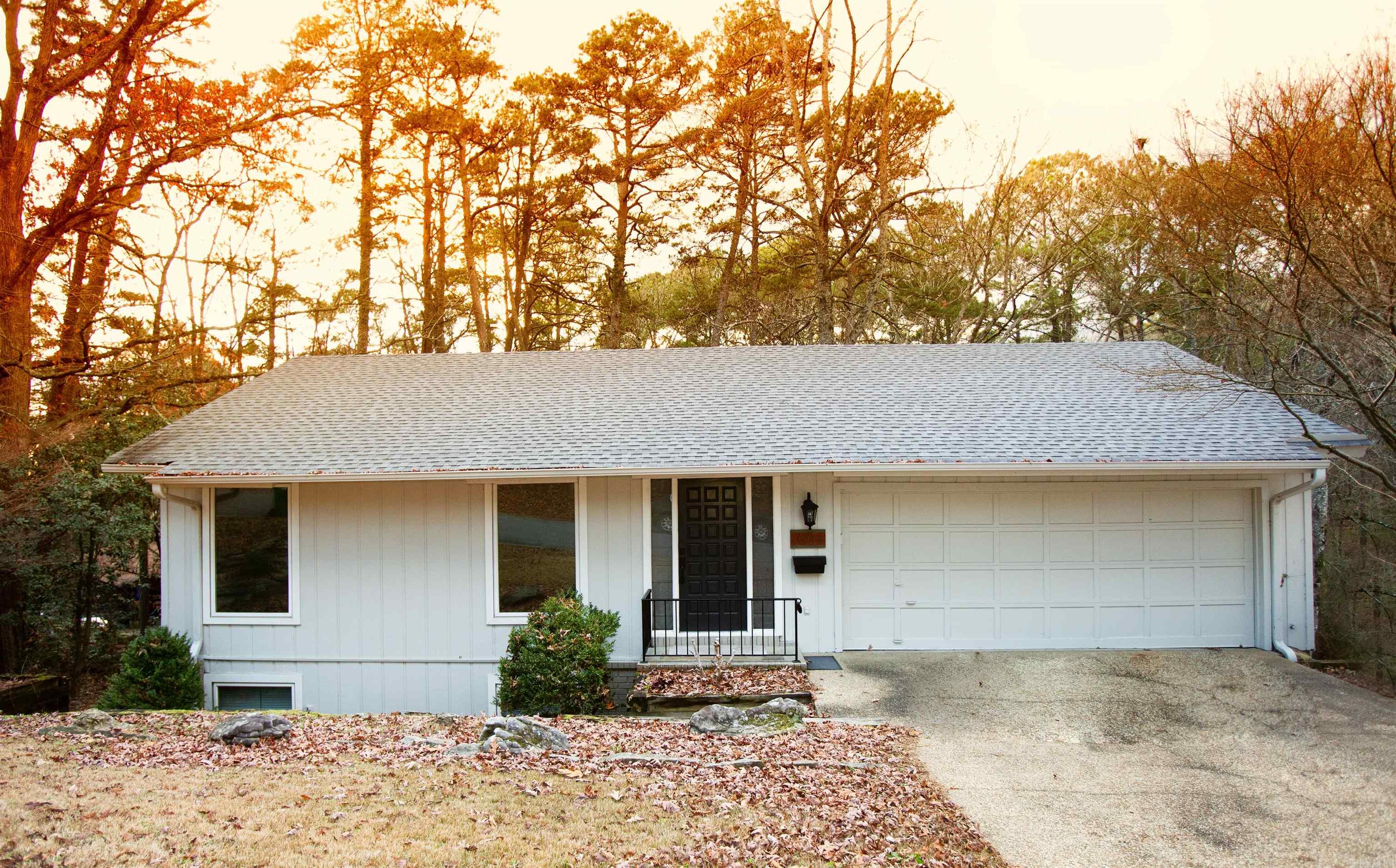 1506 Alberta Drive Property Photo 1