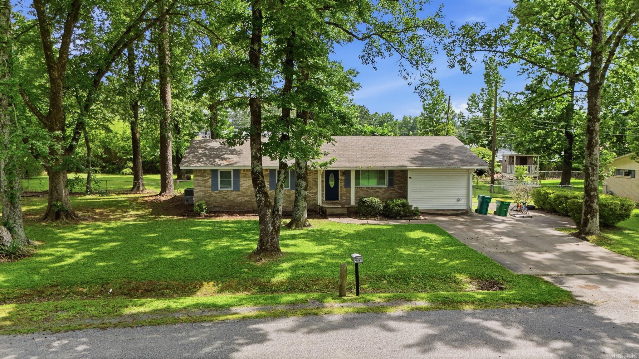 7201 Forest Dale Drive Property Photo 3